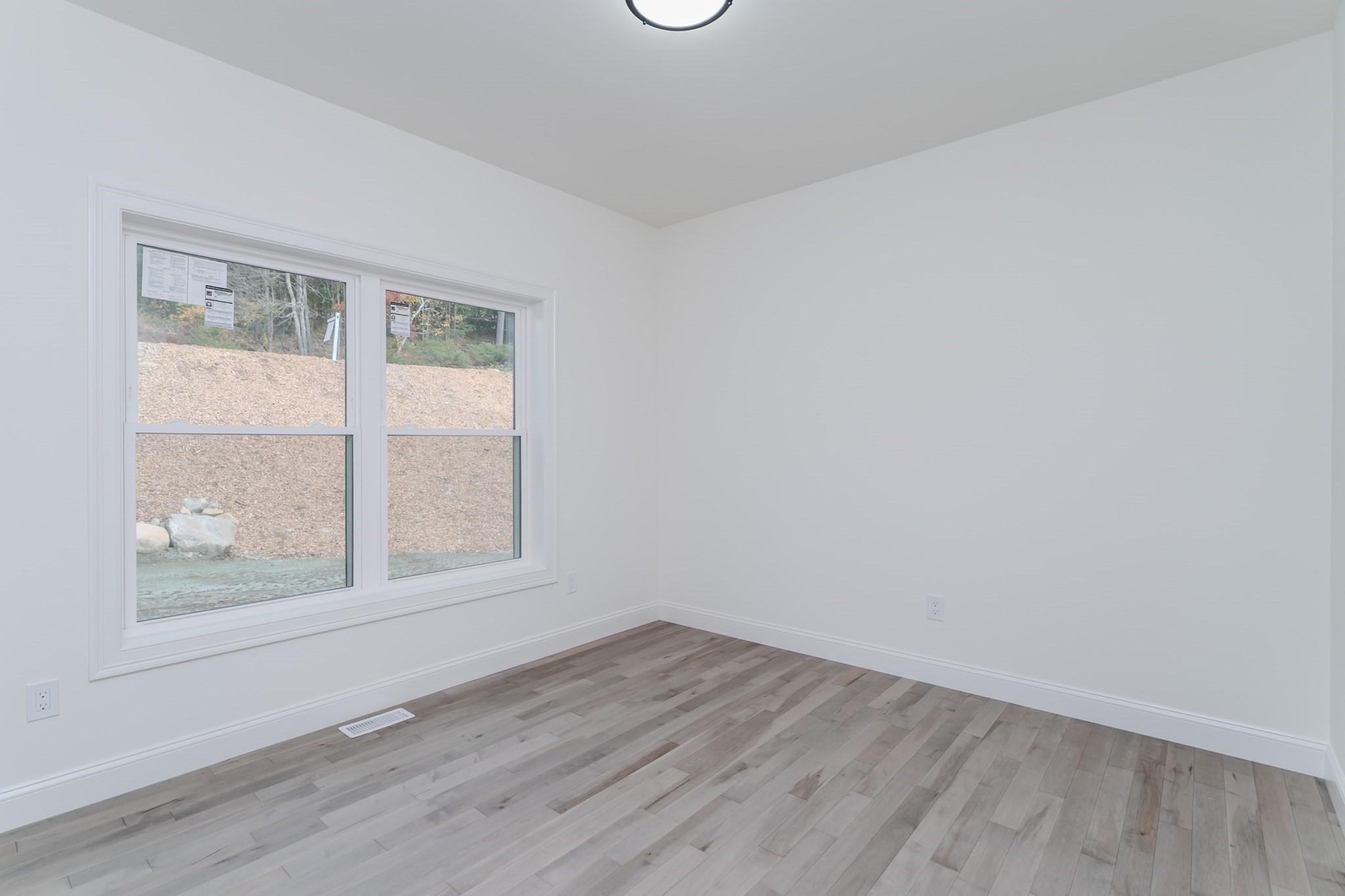 135 Thompson St, Palmer, MA 01069 - Image 22