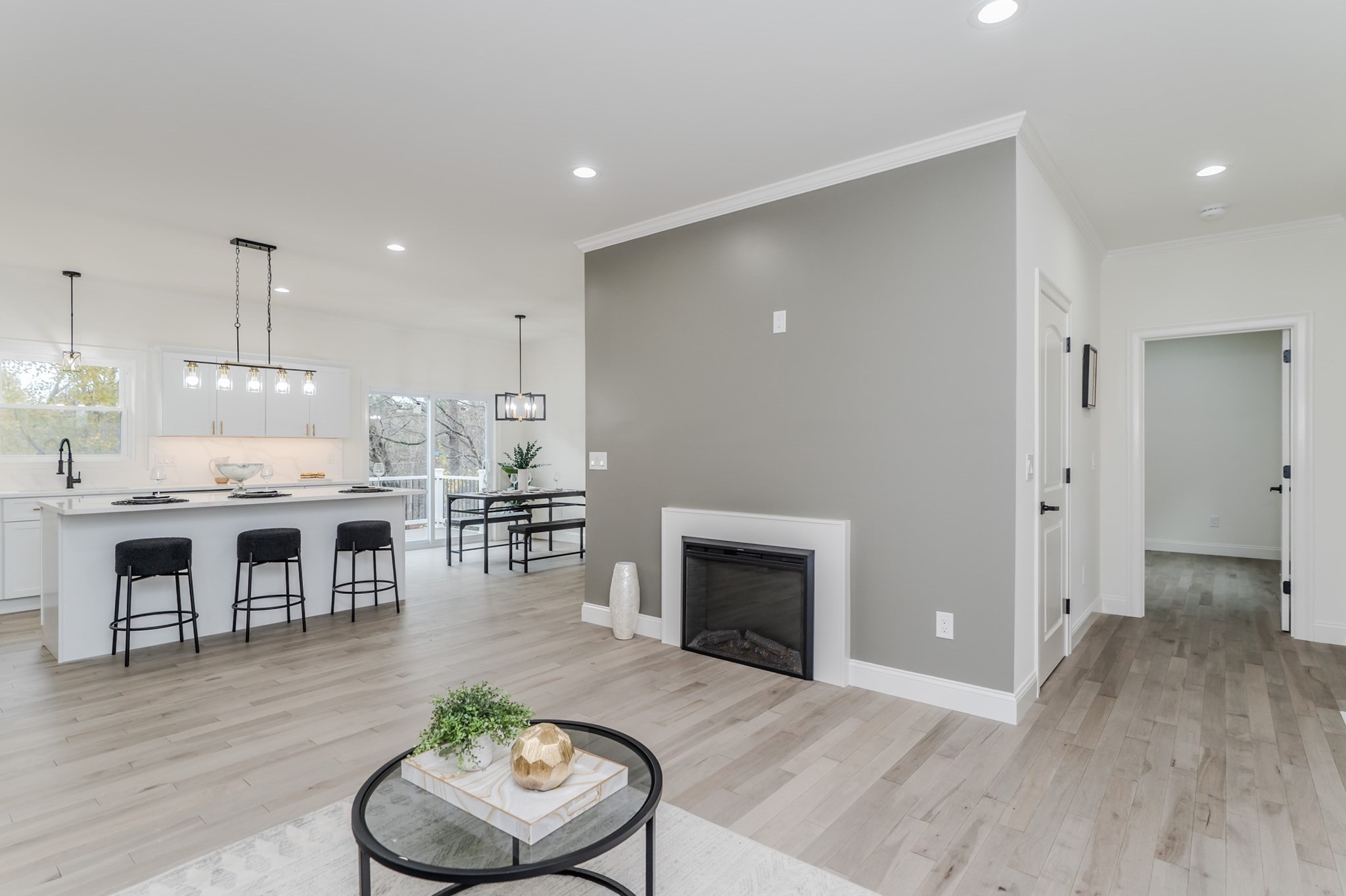 135 Thompson St, Palmer, MA 01069 - Image 10