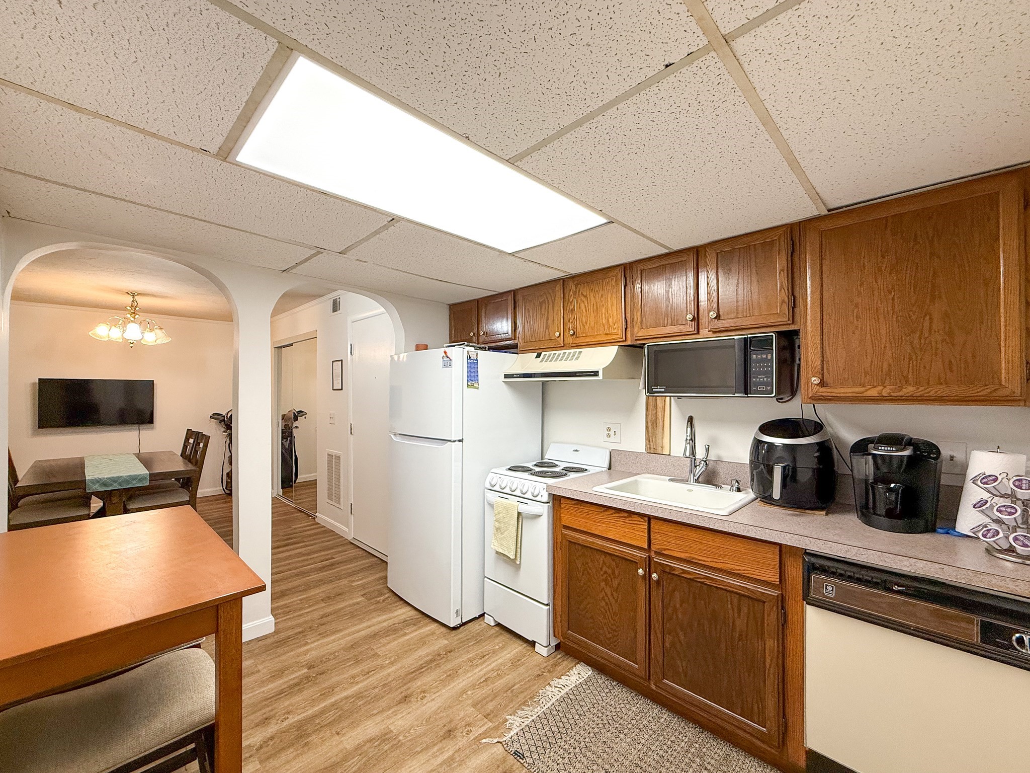 10 Shadowbrook Ln Unit 24, Milford, MA 01757 - Image 6