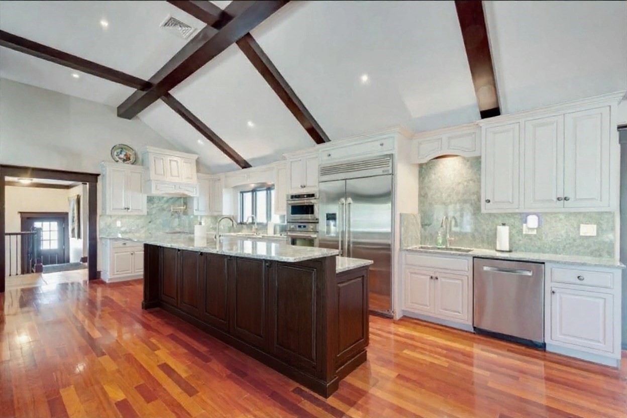 10 Viking Rd, Winchester, MA 01890