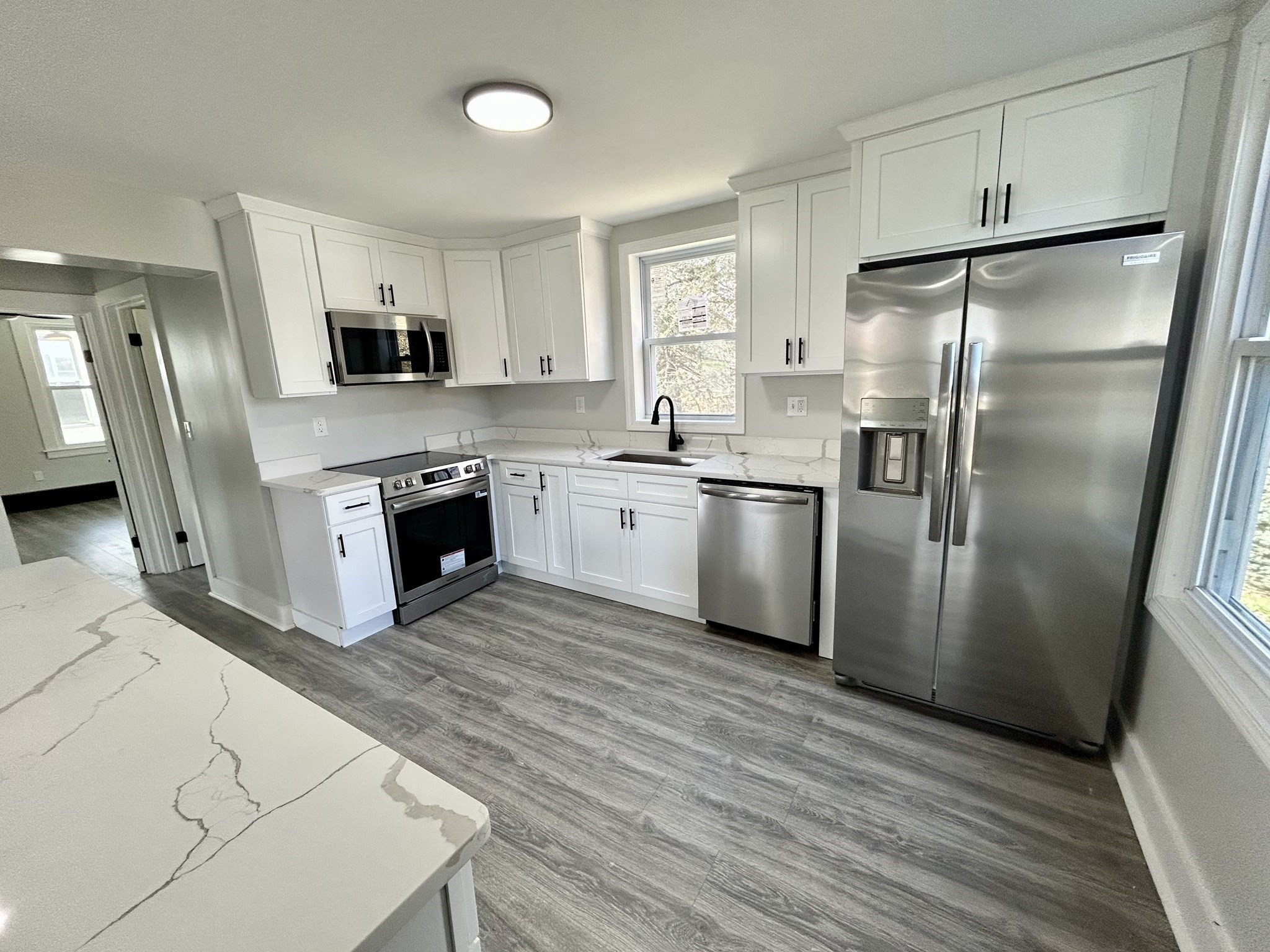 16 North St, West Springfield, MA 01089 - Image 1