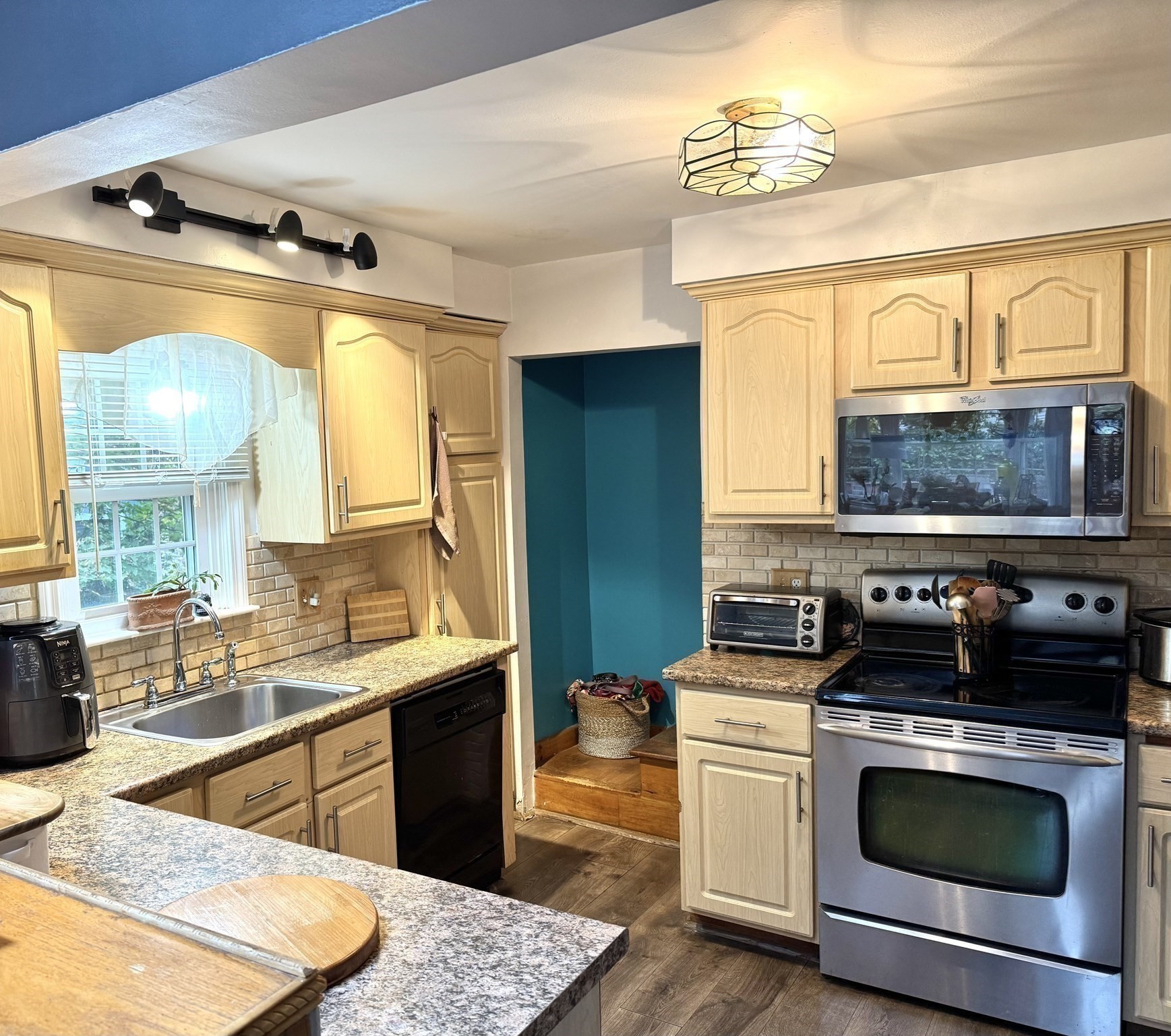 9 Oakwood Ave, Saugus, MA 01906 - Image 4