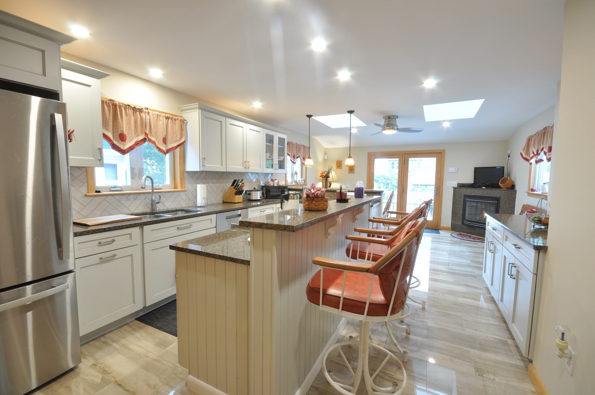 38 Tainter Street, Medford, MA 02155 - Image 2