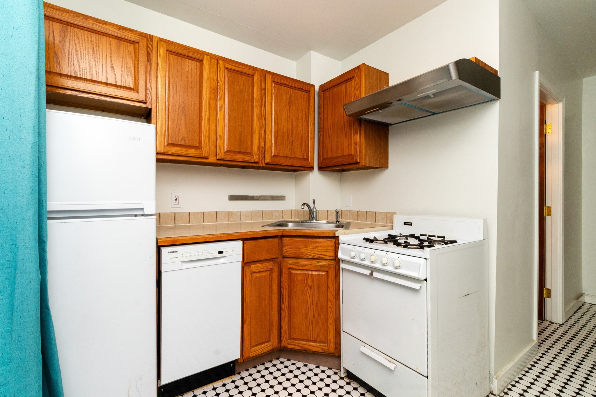 4 Cross St, Somerville, MA 02145 - Image 5