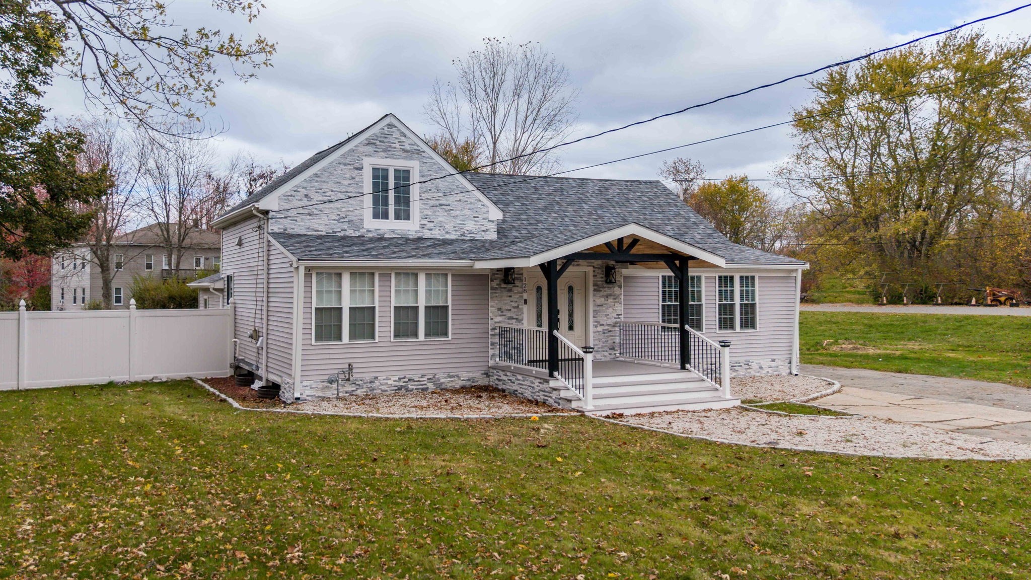 128 Old Bedford Rd, Westport, MA 02790