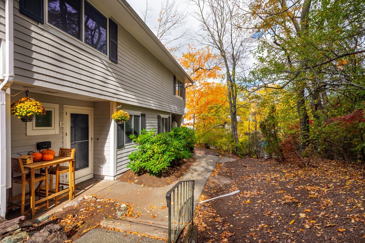 16 Beals Cove Unit E, Hingham, MA 02043