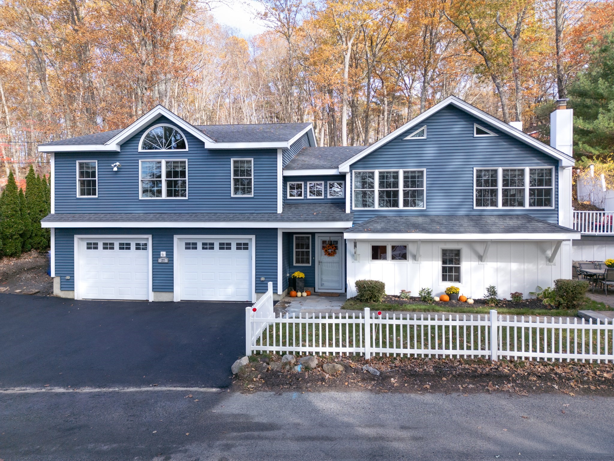 27 Downey St, Hopkinton, MA 01748