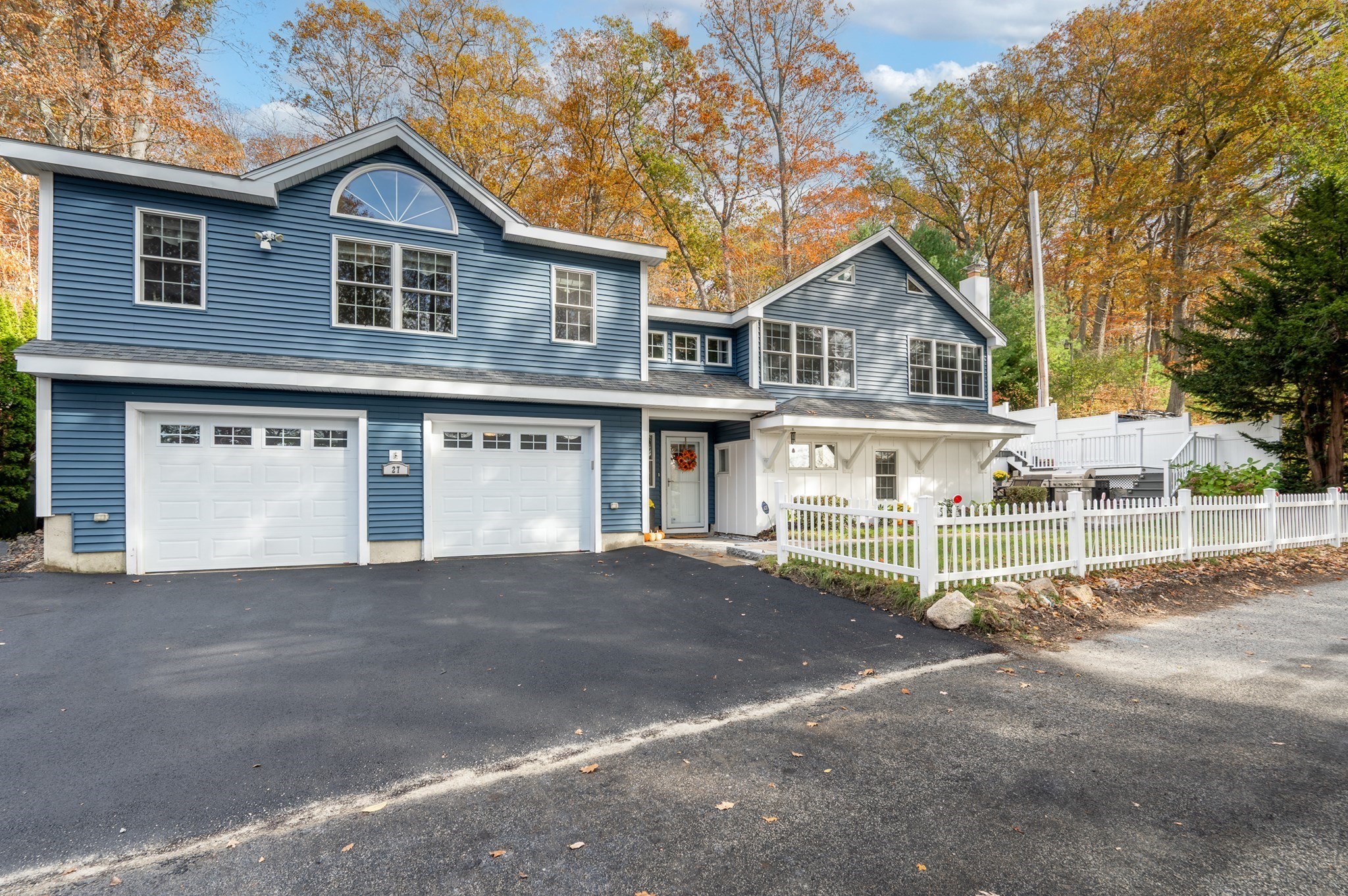 27 Downey St, Hopkinton, MA 01748