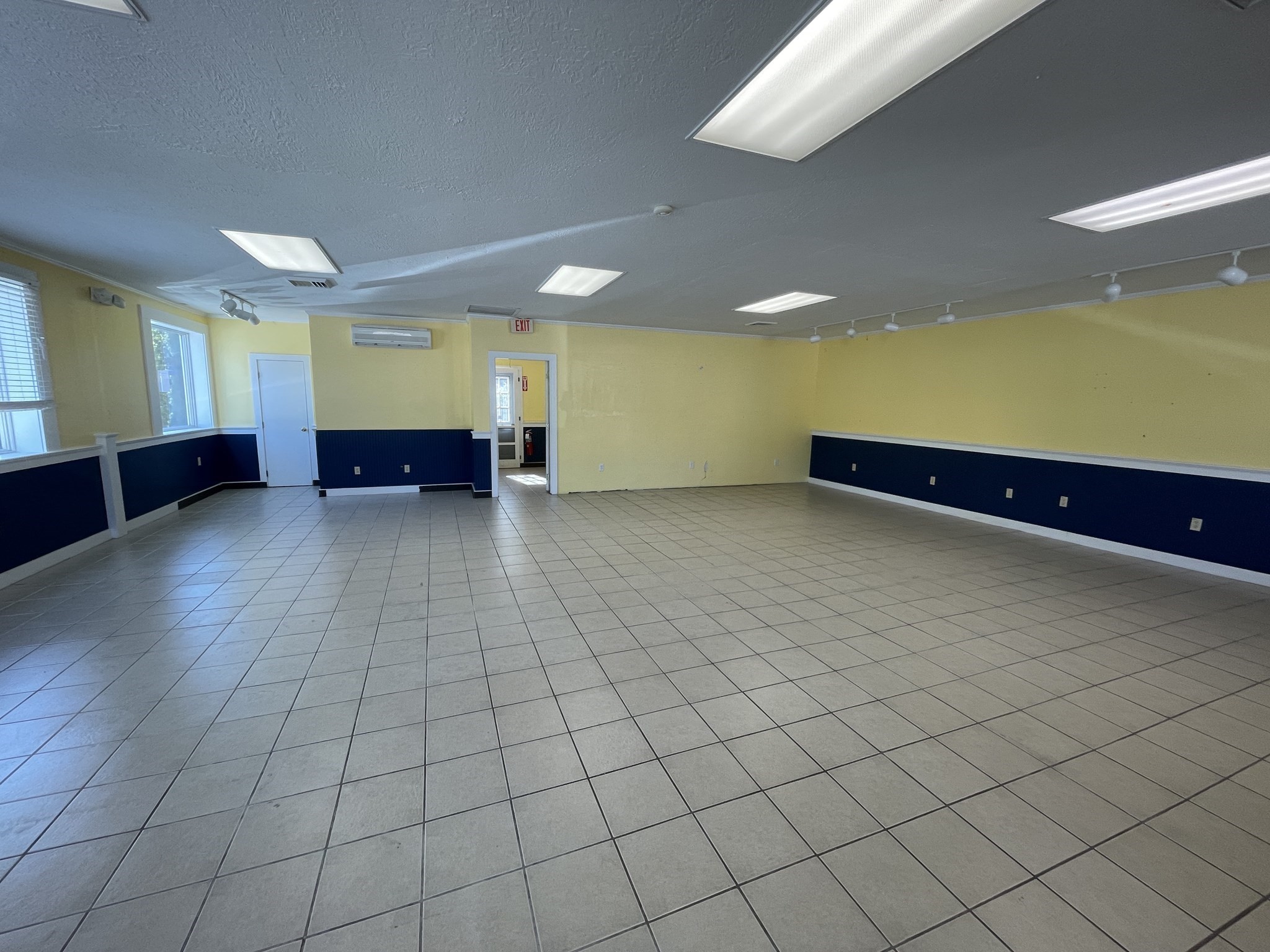 410 W Falmouth Hwy, Falmouth, MA 02540 - Image 9