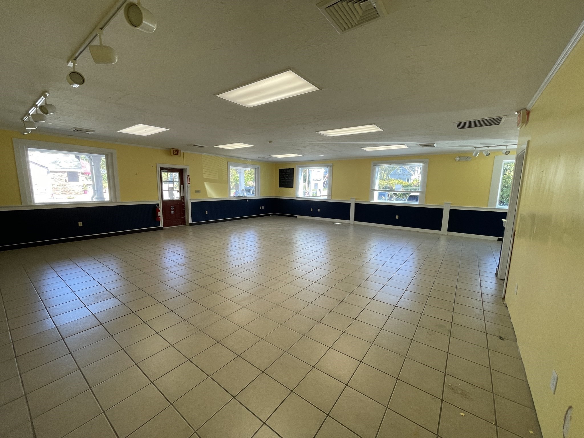 410 W Falmouth Hwy, Falmouth, MA 02540 - Image 10