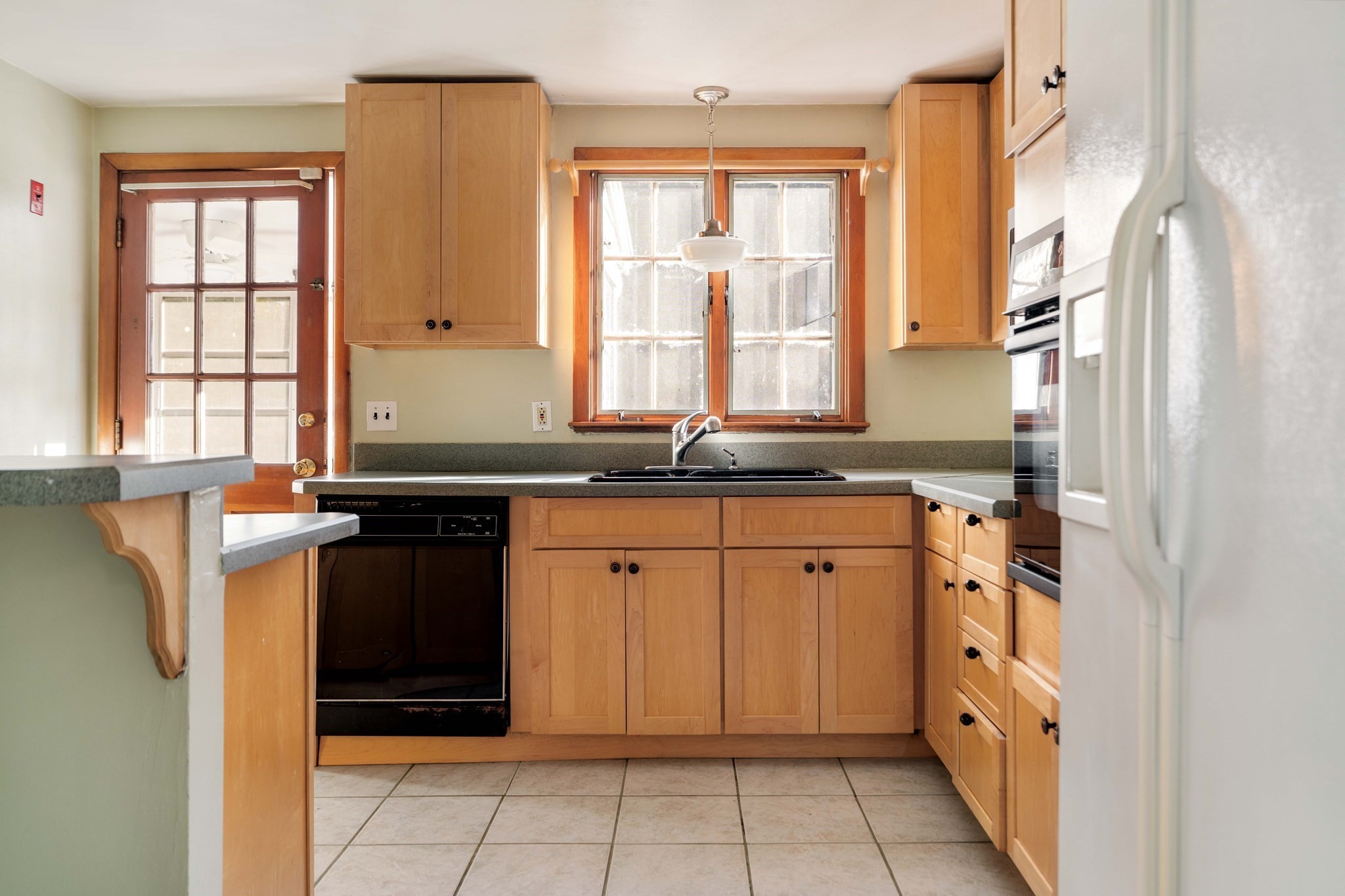 97 Macarthur Rd, Stoneham, MA 02180 - Image 12