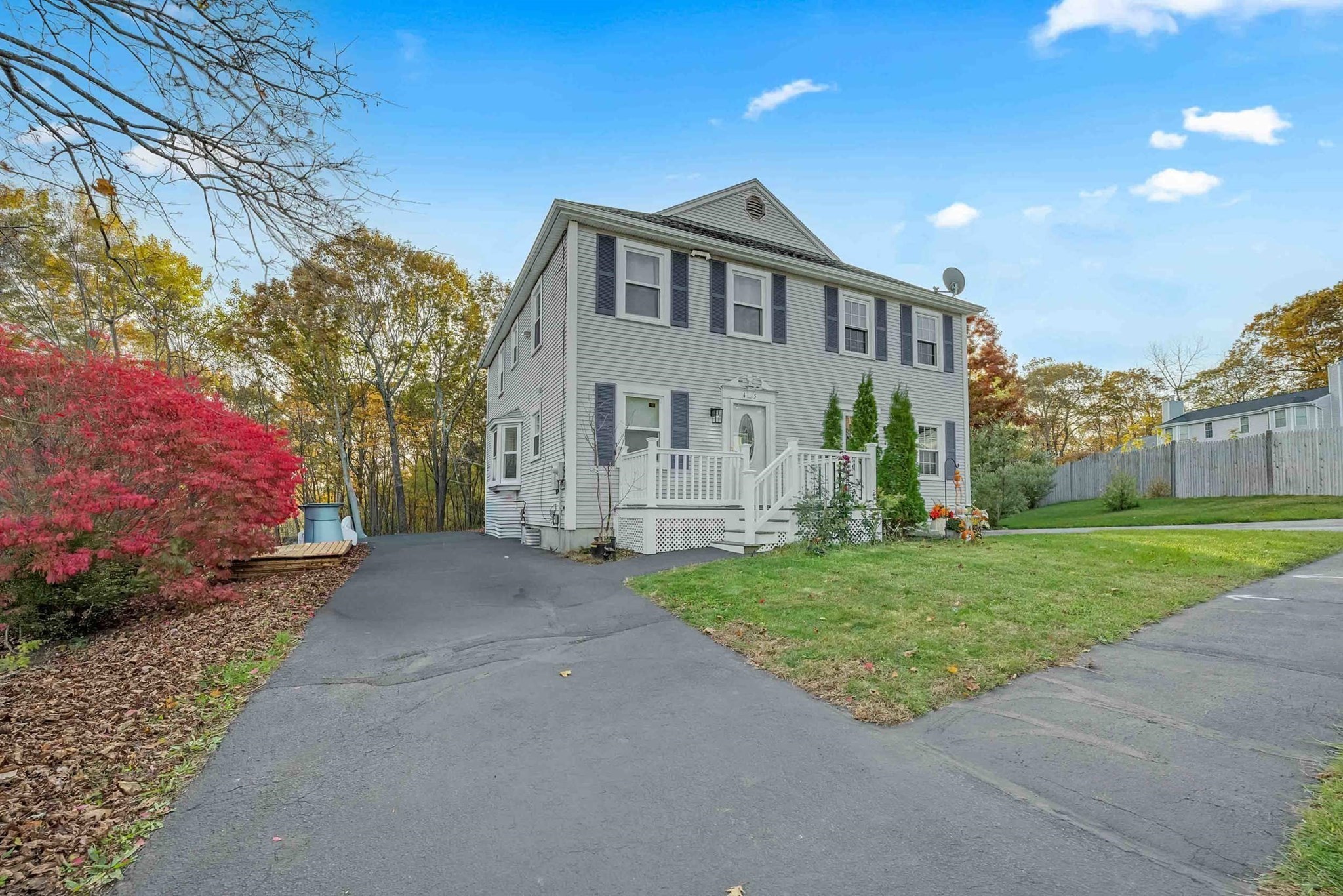 45 Ledgecrest, Worcester, MA 01603