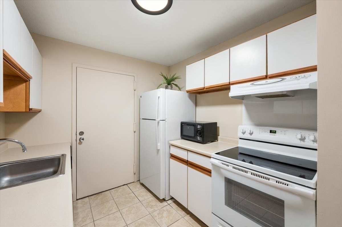 50 Village Brook Lane Unit 4, Natick, MA 01760 - Image 19