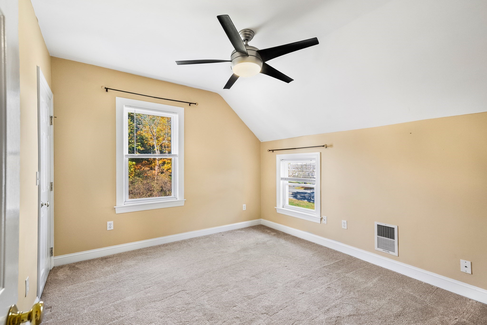 194 Hortonville Rd, Swansea, MA 02777 - Image 18
