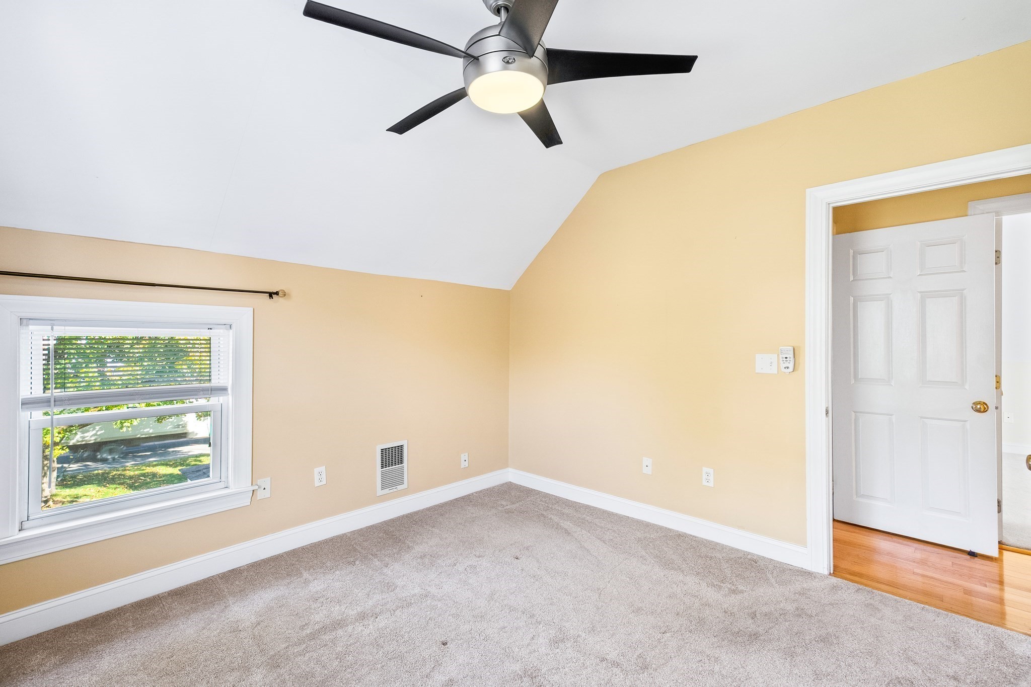 194 Hortonville Rd, Swansea, MA 02777 - Image 20