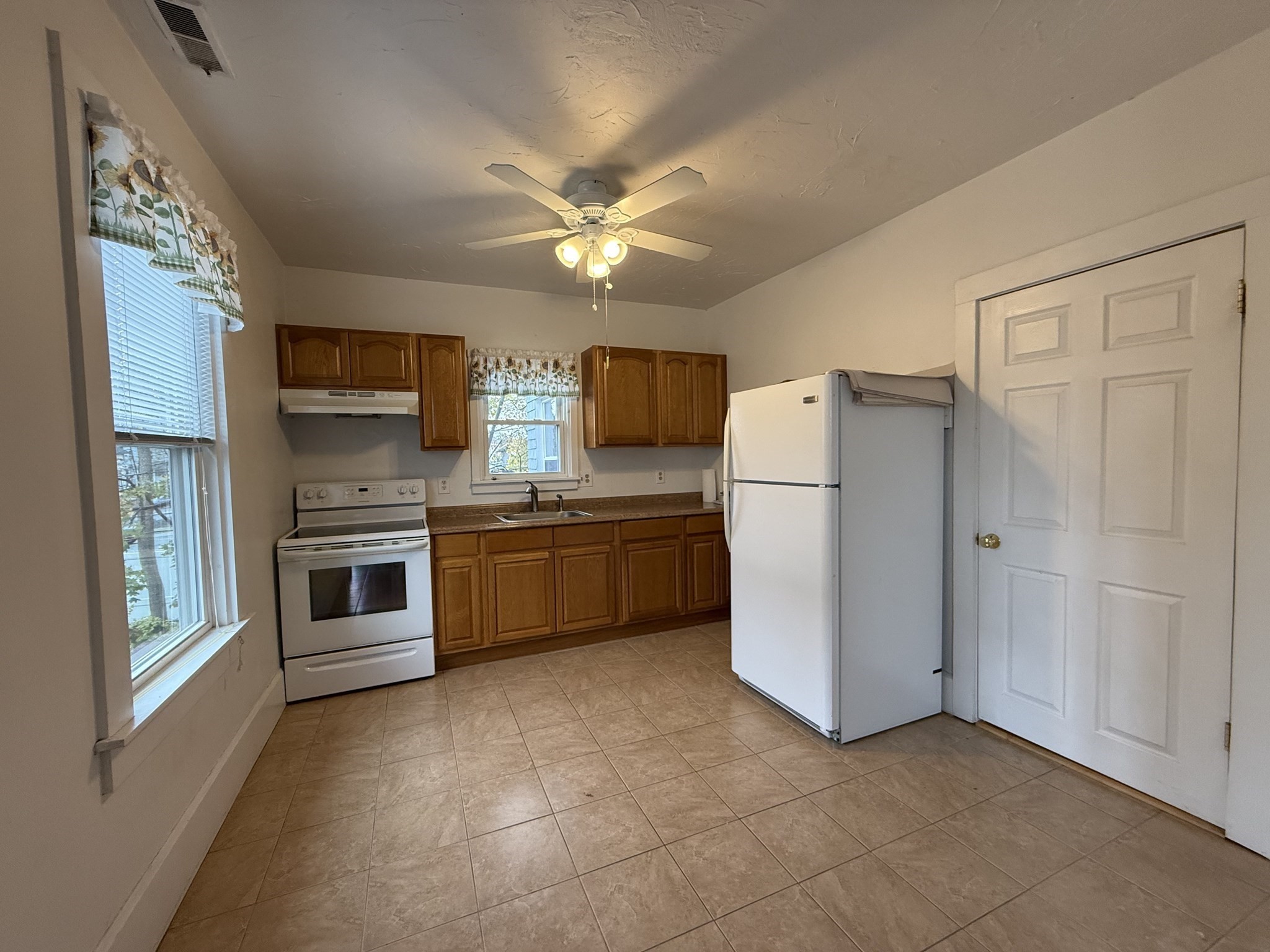 5 Stoneland Road, Worcester, MA 01603 - Image 20