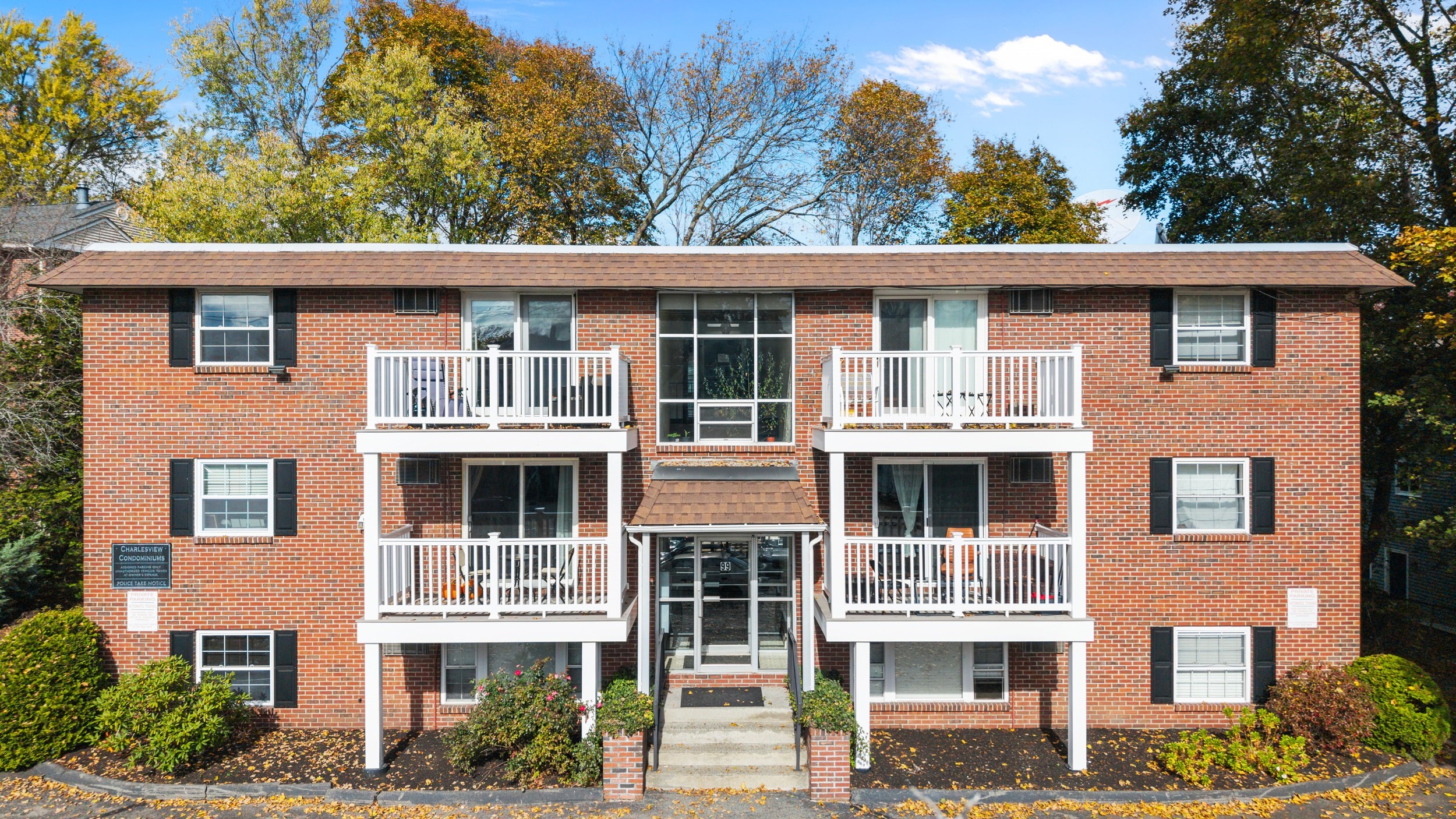 99 Pleasant St Unit 2-1, Watertown, MA 02472