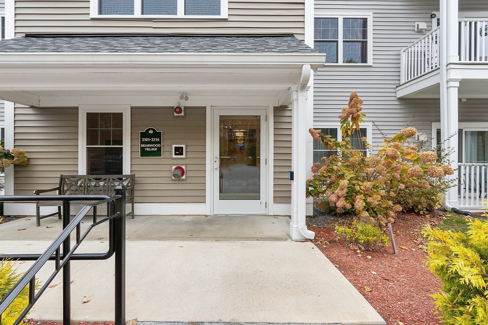 3202 Briarwood Vlg Unit 3202, Clinton, MA 01510 - Image 35