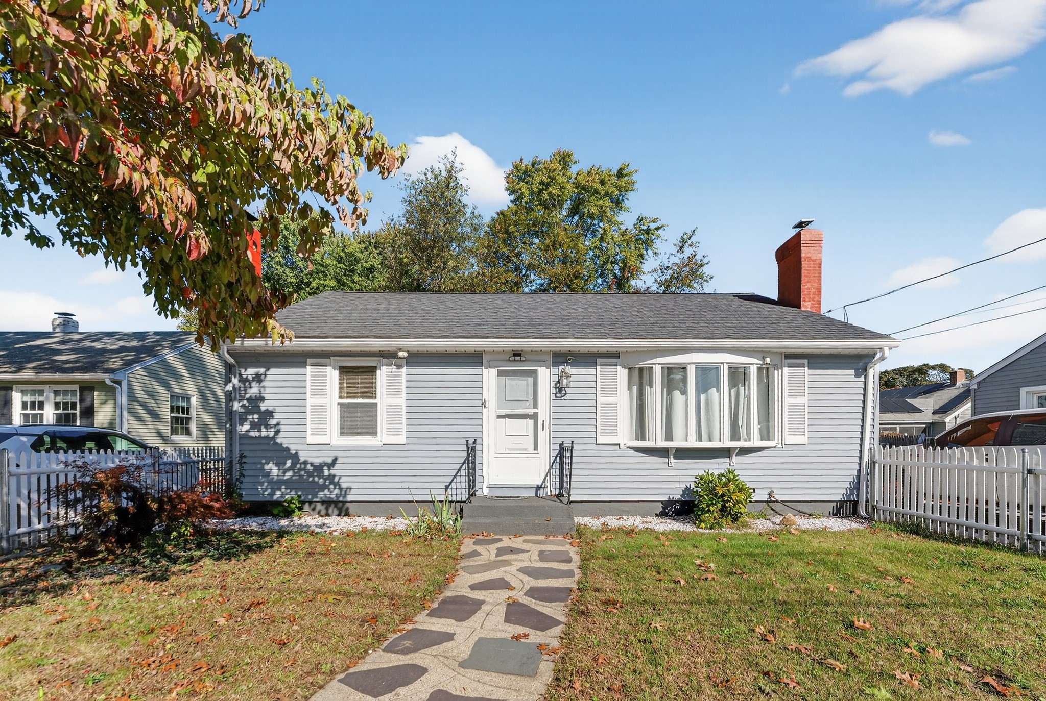 15 Don Ct, Pawtucket, RI 02861