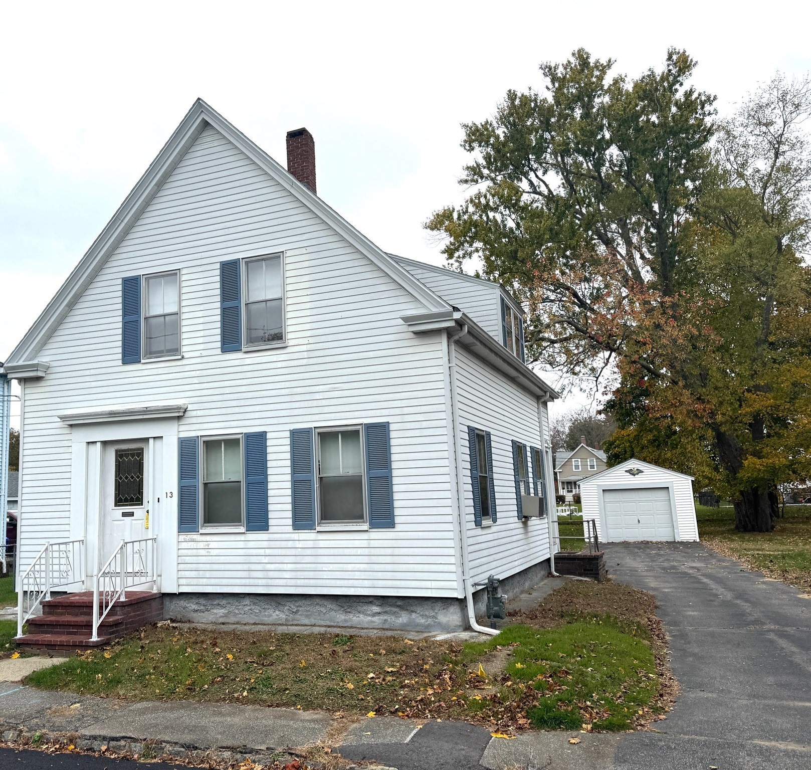 13 Benefit St, Taunton, MA 02780