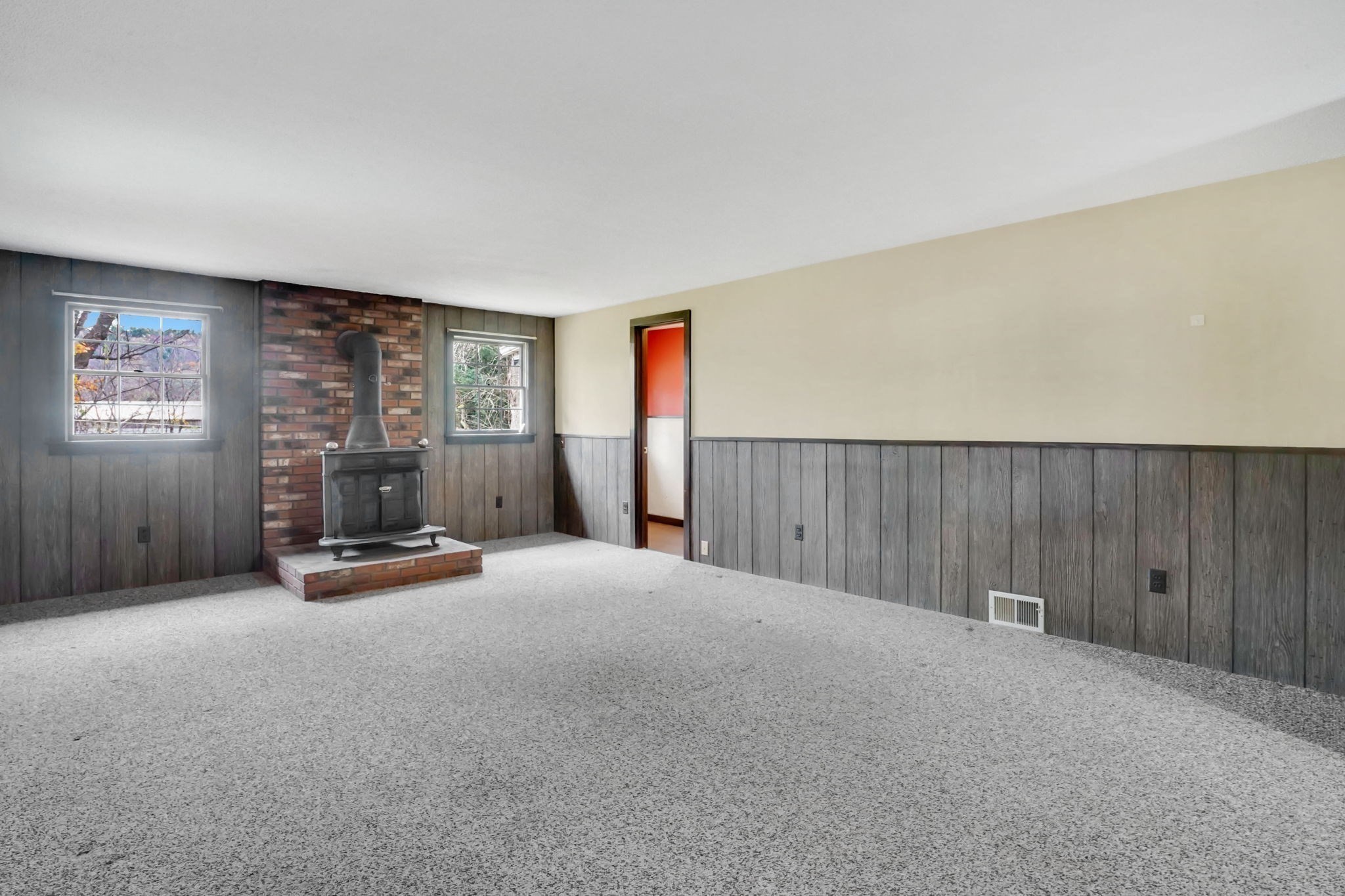 33 Chudy St, Palmer, MA 01080 - Image 4