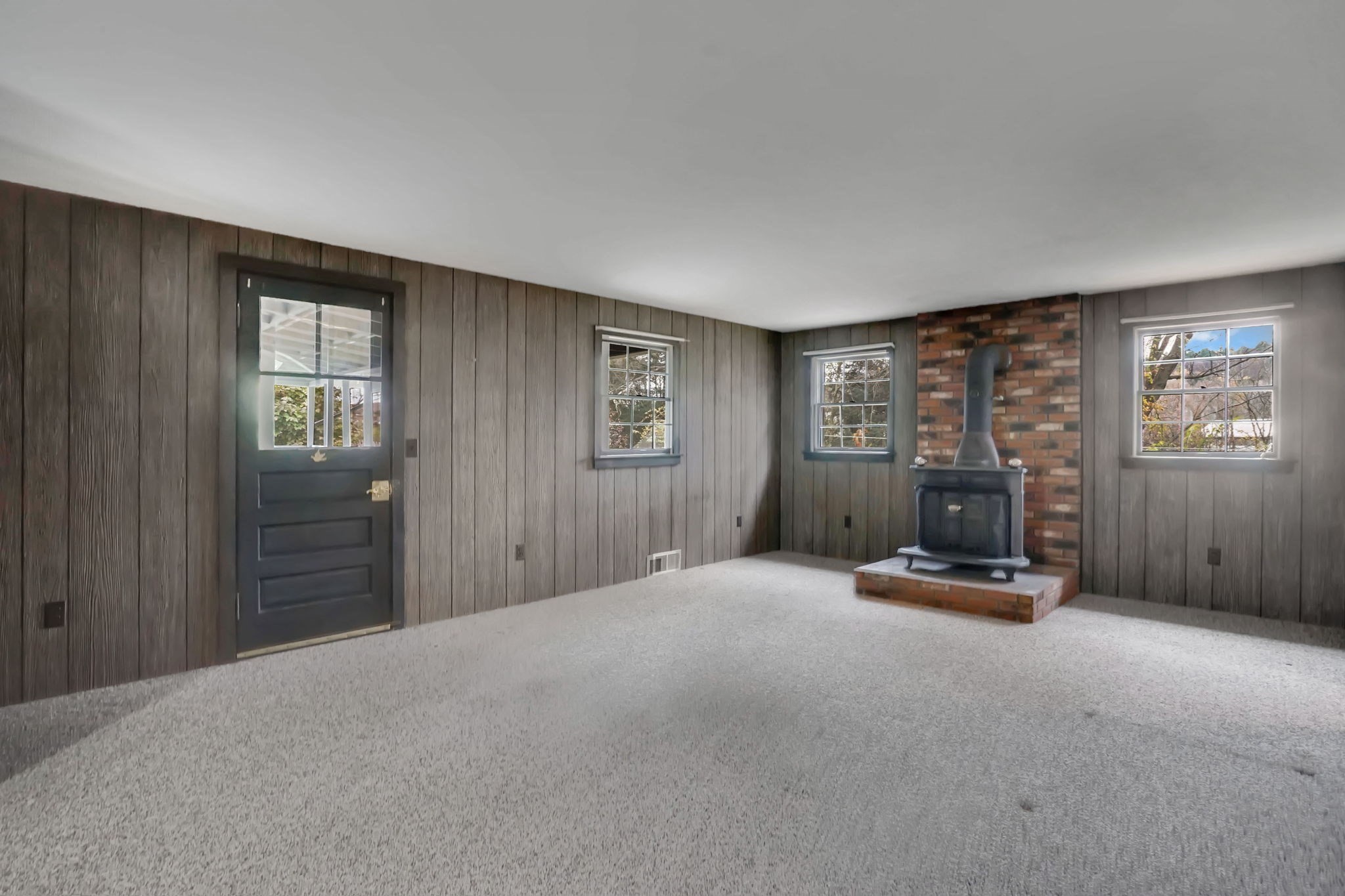 33 Chudy St, Palmer, MA 01080 - Image 7