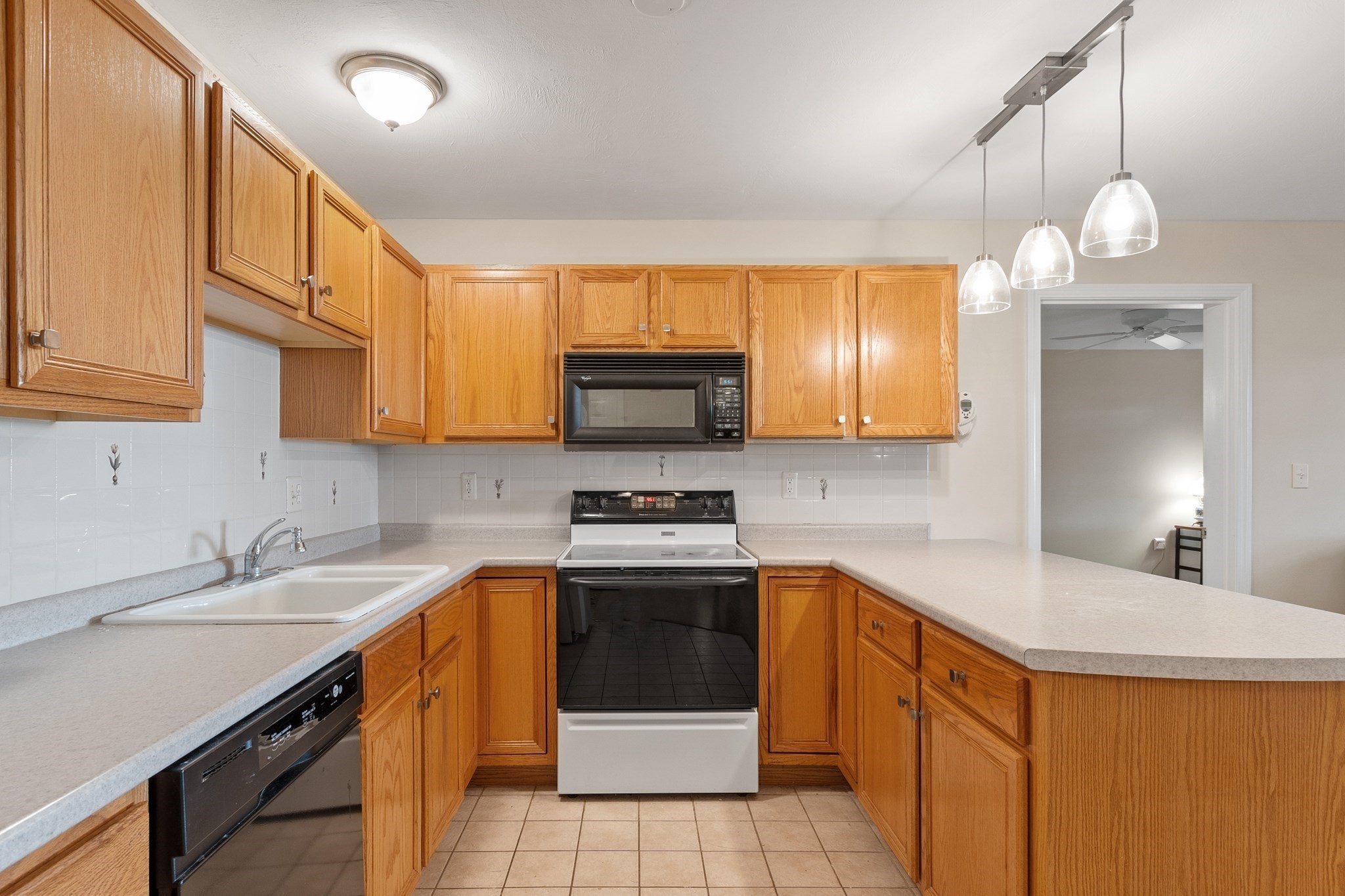 107 Eagle  Drive Unit 107, Tewksbury, MA 01876 - Image 15