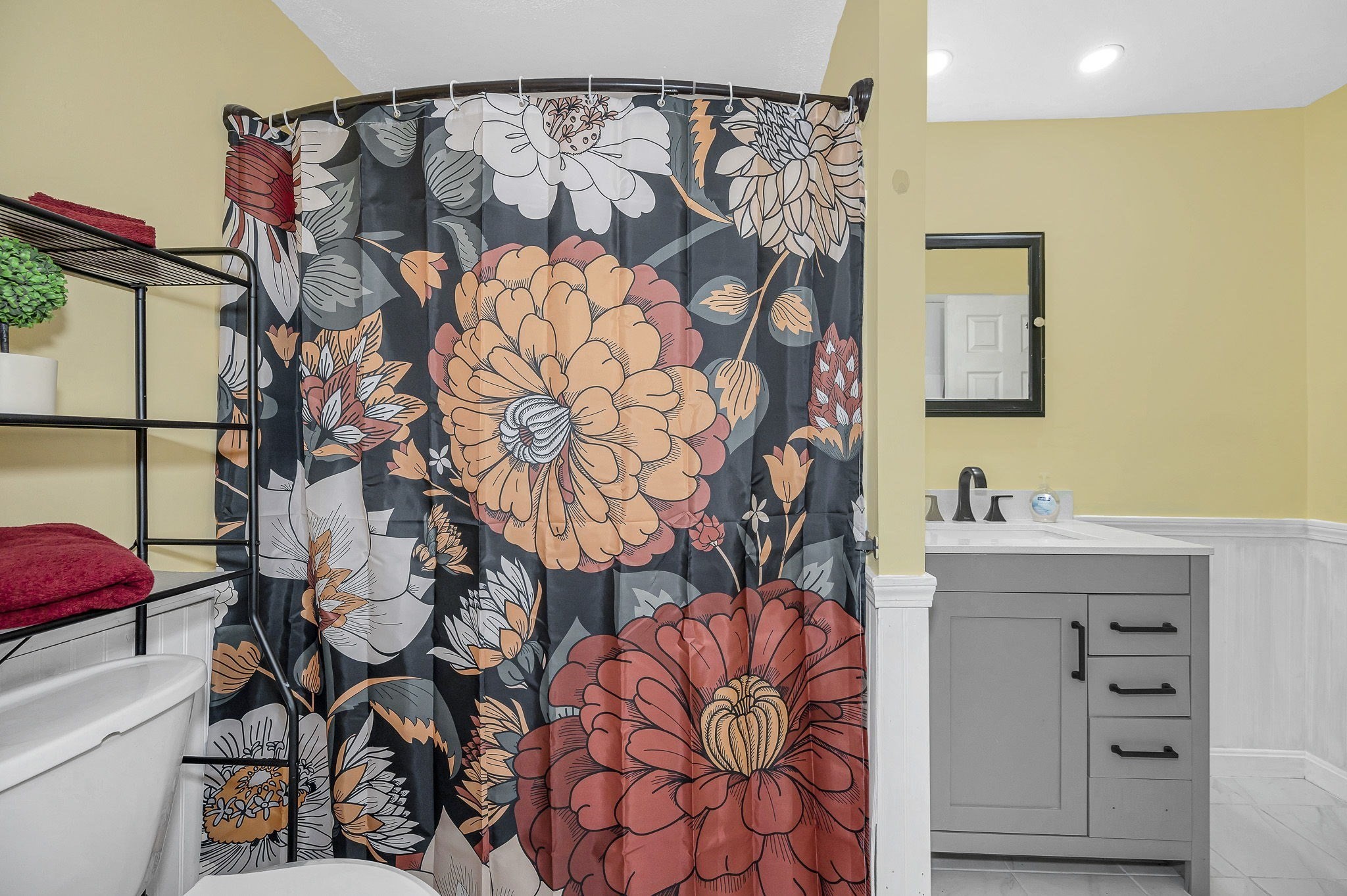 675 Robbins Ave Unit 1, Dracut, MA 01826 - Image 14