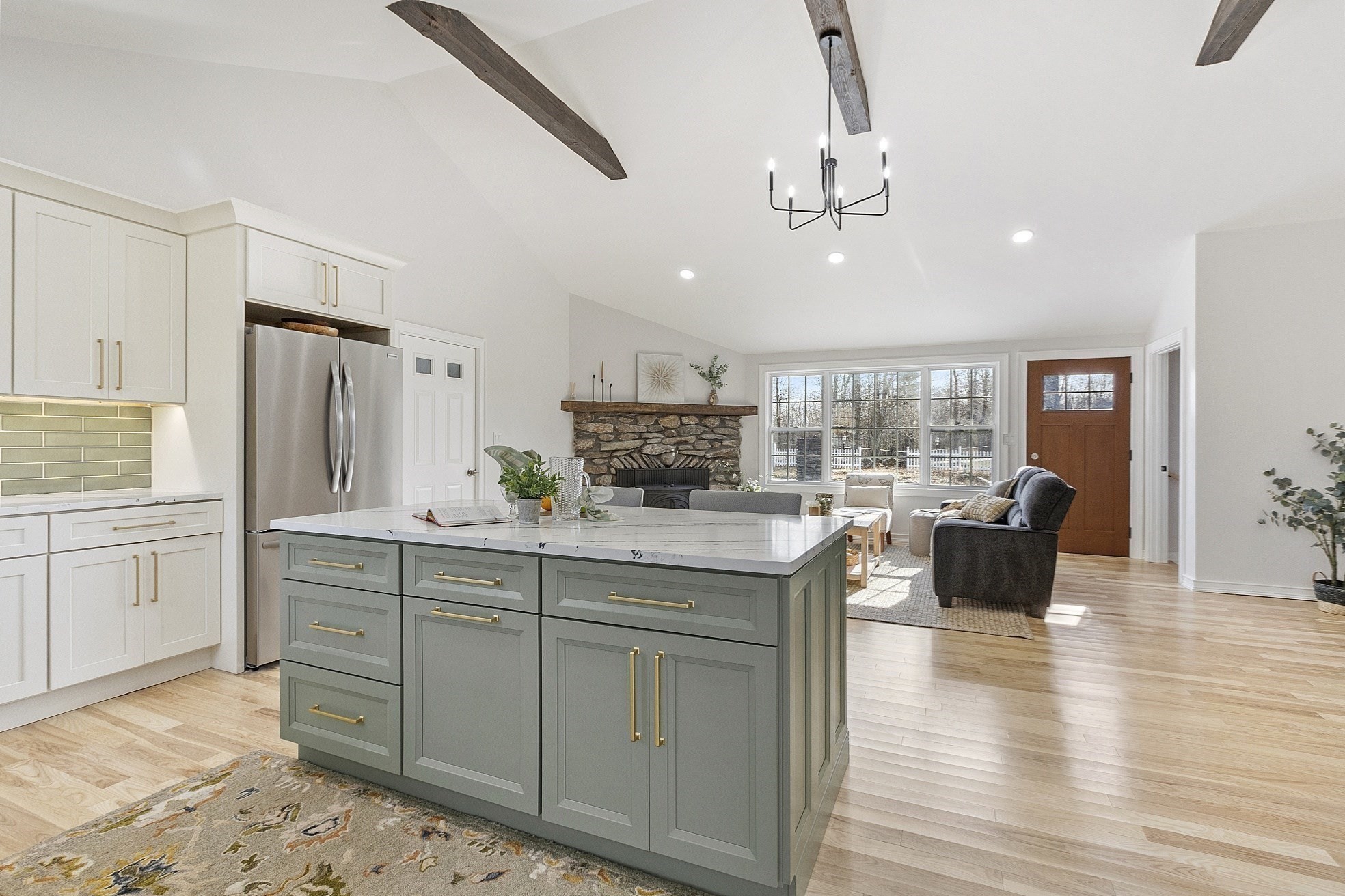 21 Davis Rd, Westminster, MA 01473 - Image 2