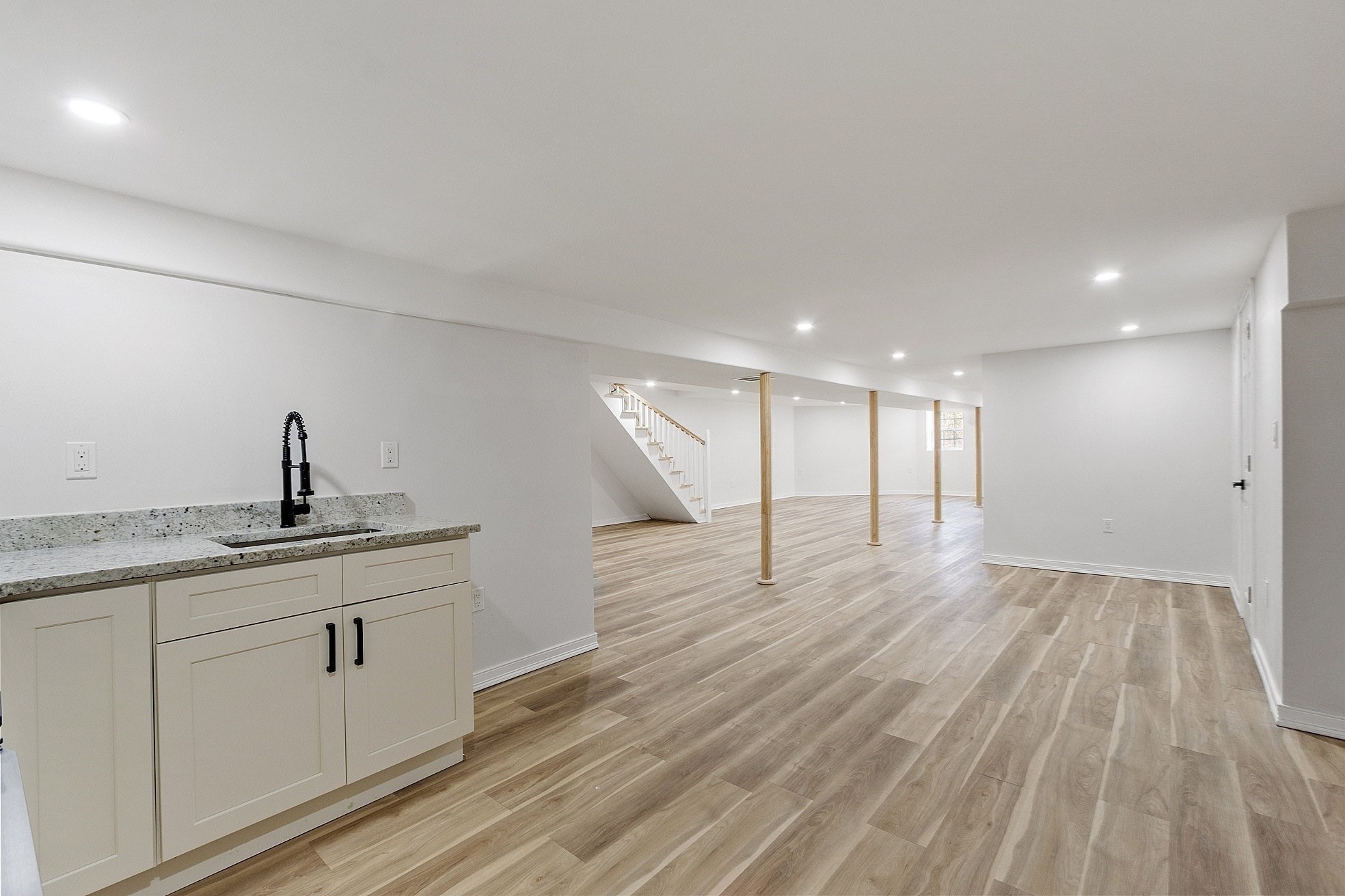 21 Davis Rd, Westminster, MA 01473 - Image 11