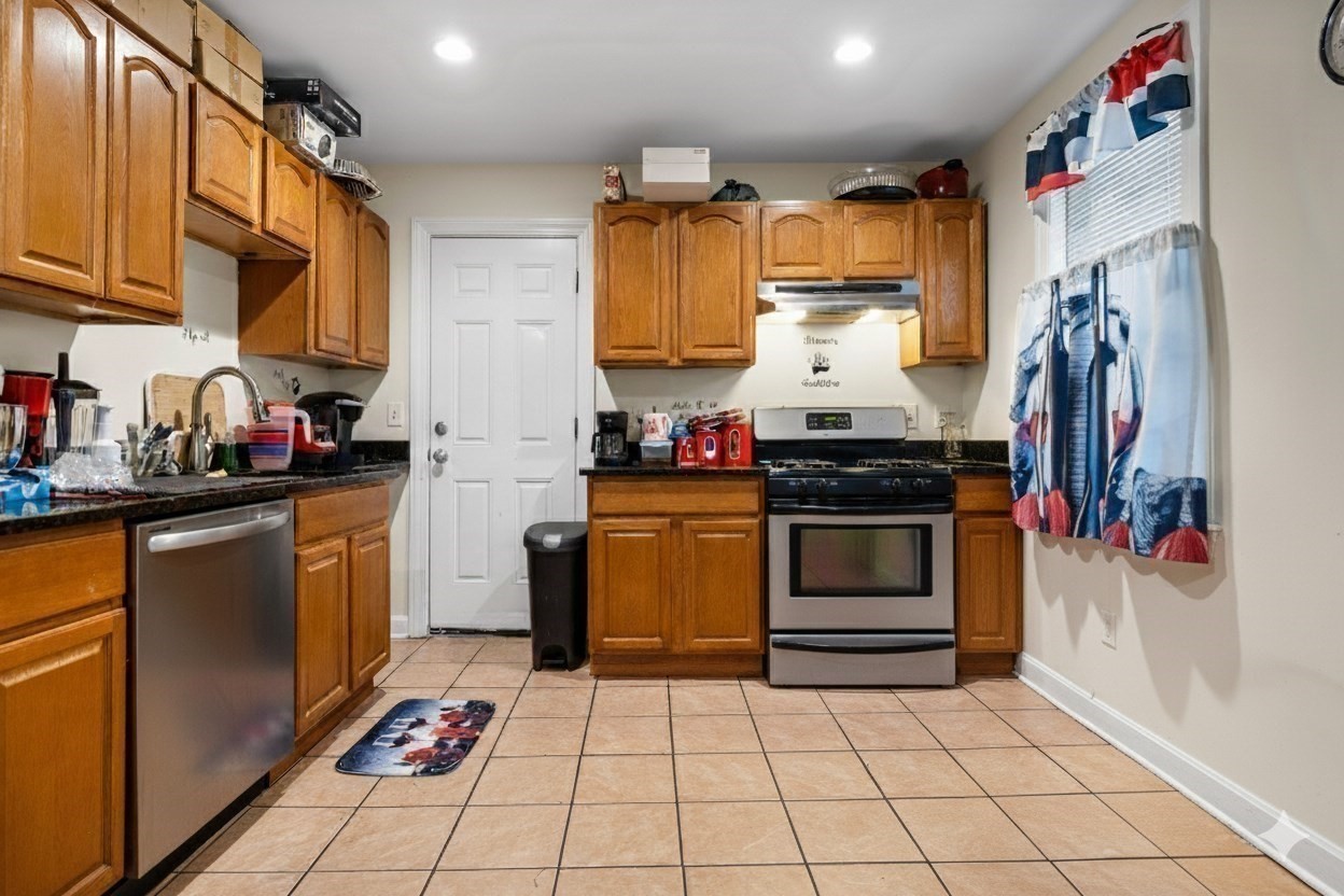 27 Havelock Street, Dorchester, Boston, MA 02124 - Image 6