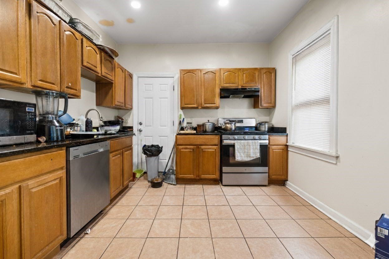 27 Havelock Street, Dorchester, Boston, MA 02124 - Image 10