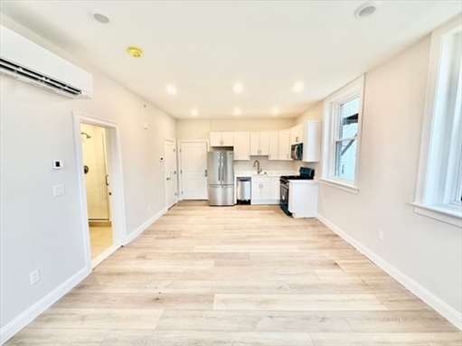 220 Winthrop, Apt 203