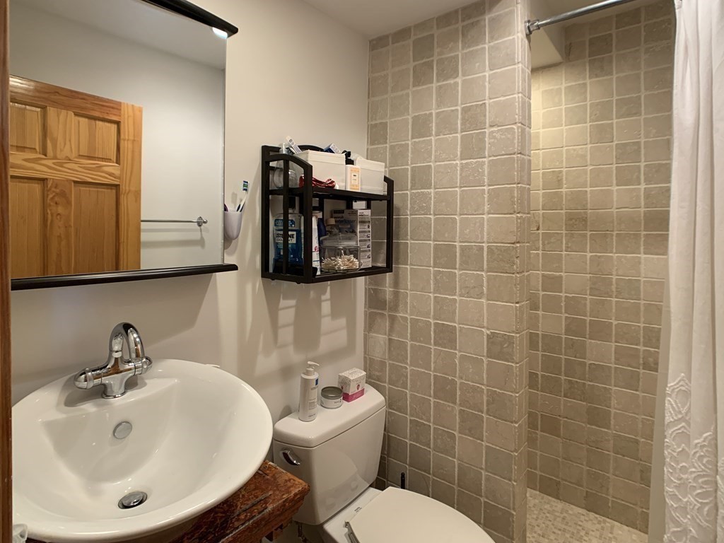 148 Berkshire St Unit 4, Cambridge, MA 02141 - Image 8