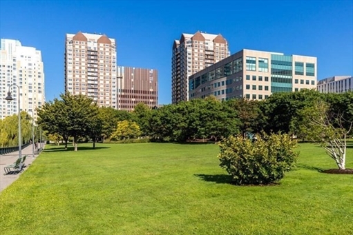 8 Museum Way, Apt 1103