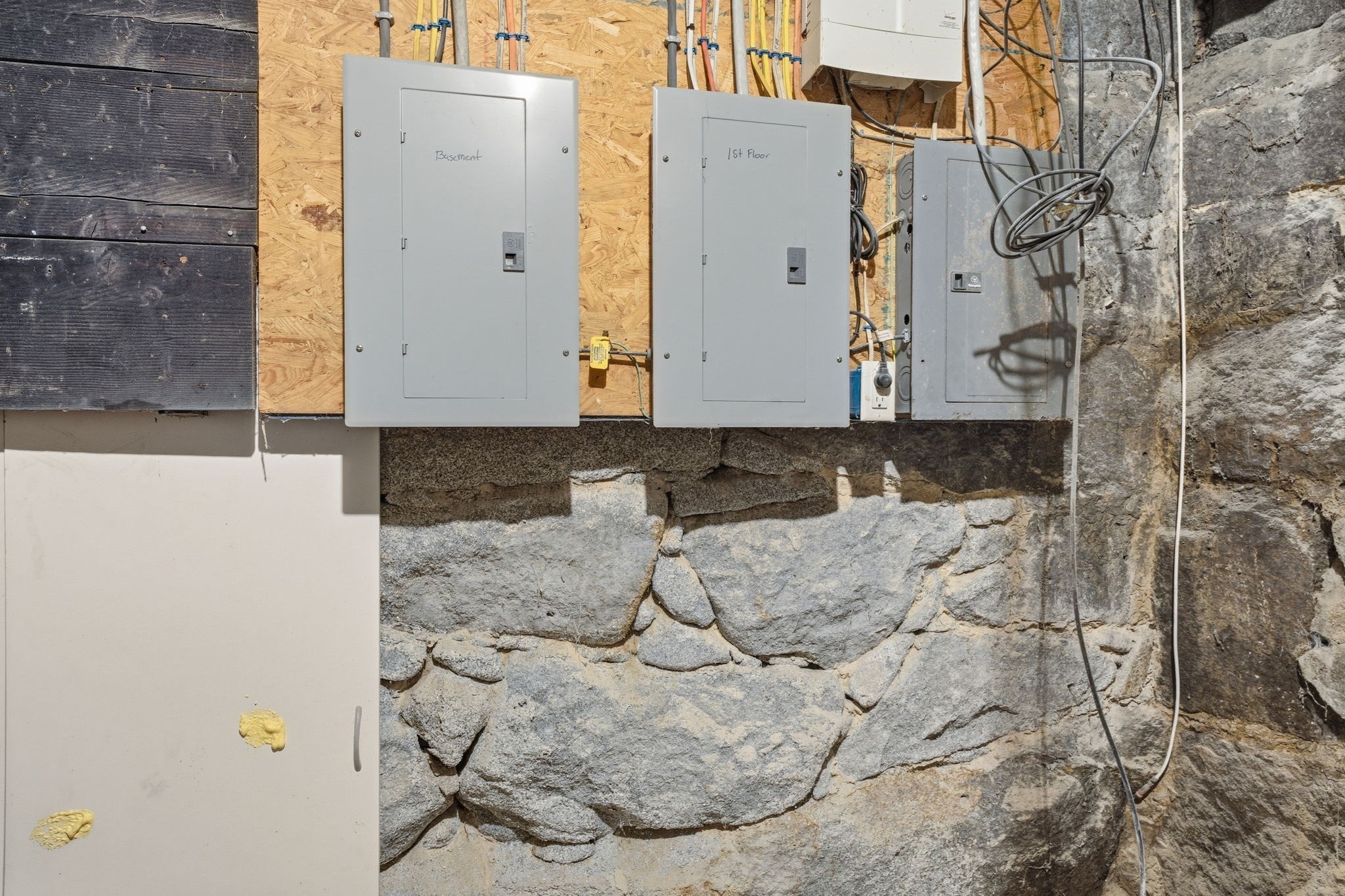 19 Ashburnham St, Fitchburg, MA 01420 - Image 32