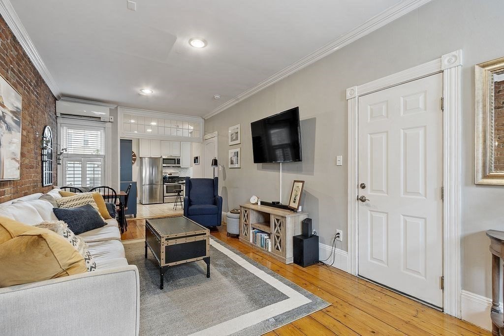 192 W 5th Street Unit 1, South Boston, Boston, MA 02127 - Image 2