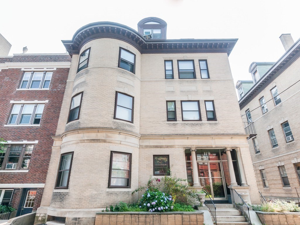 119 Park Street Unit 7, Brookline, MA 02446
