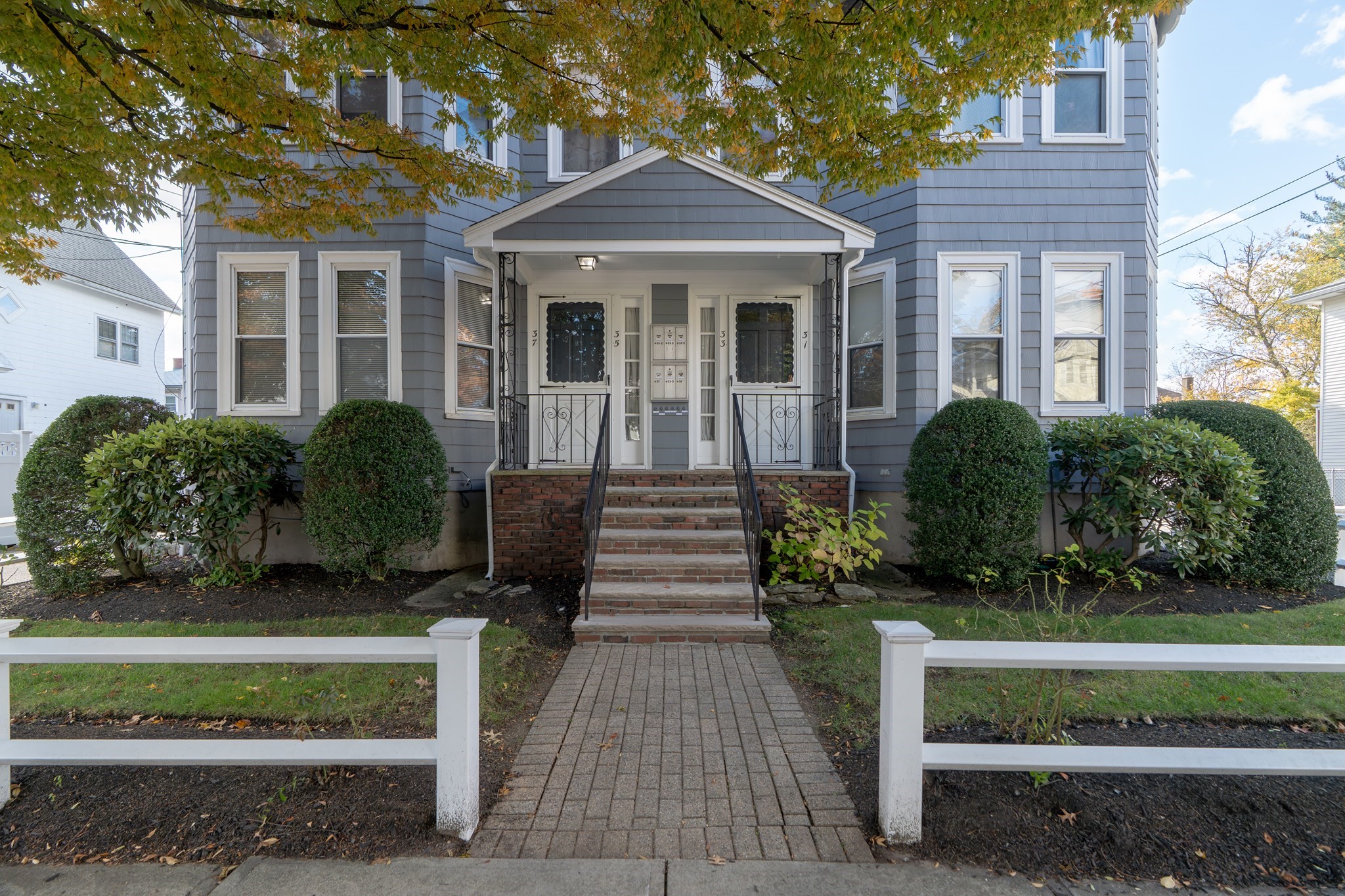 31 Washington Ave, Waltham, MA 02453