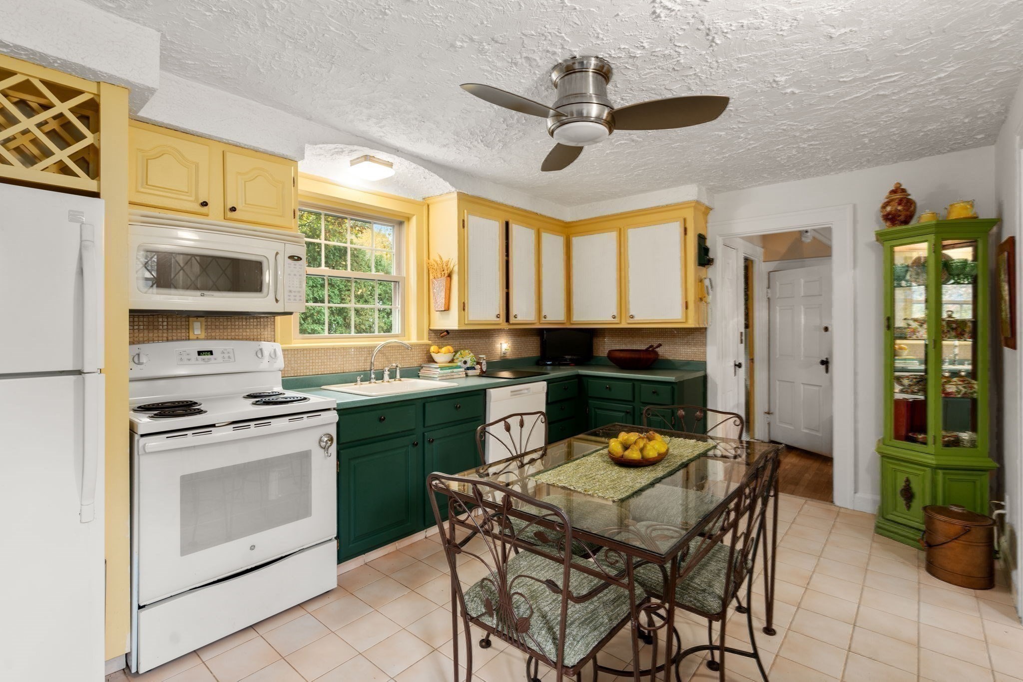 225 Howard St, Melrose, MA 02176 - Image 12