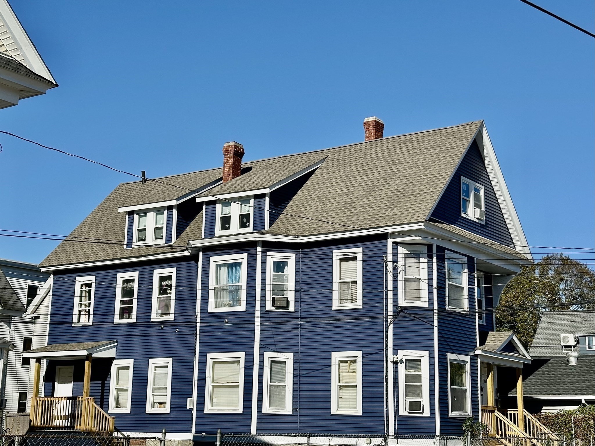 139 Foster St, Lawrence, MA 01843