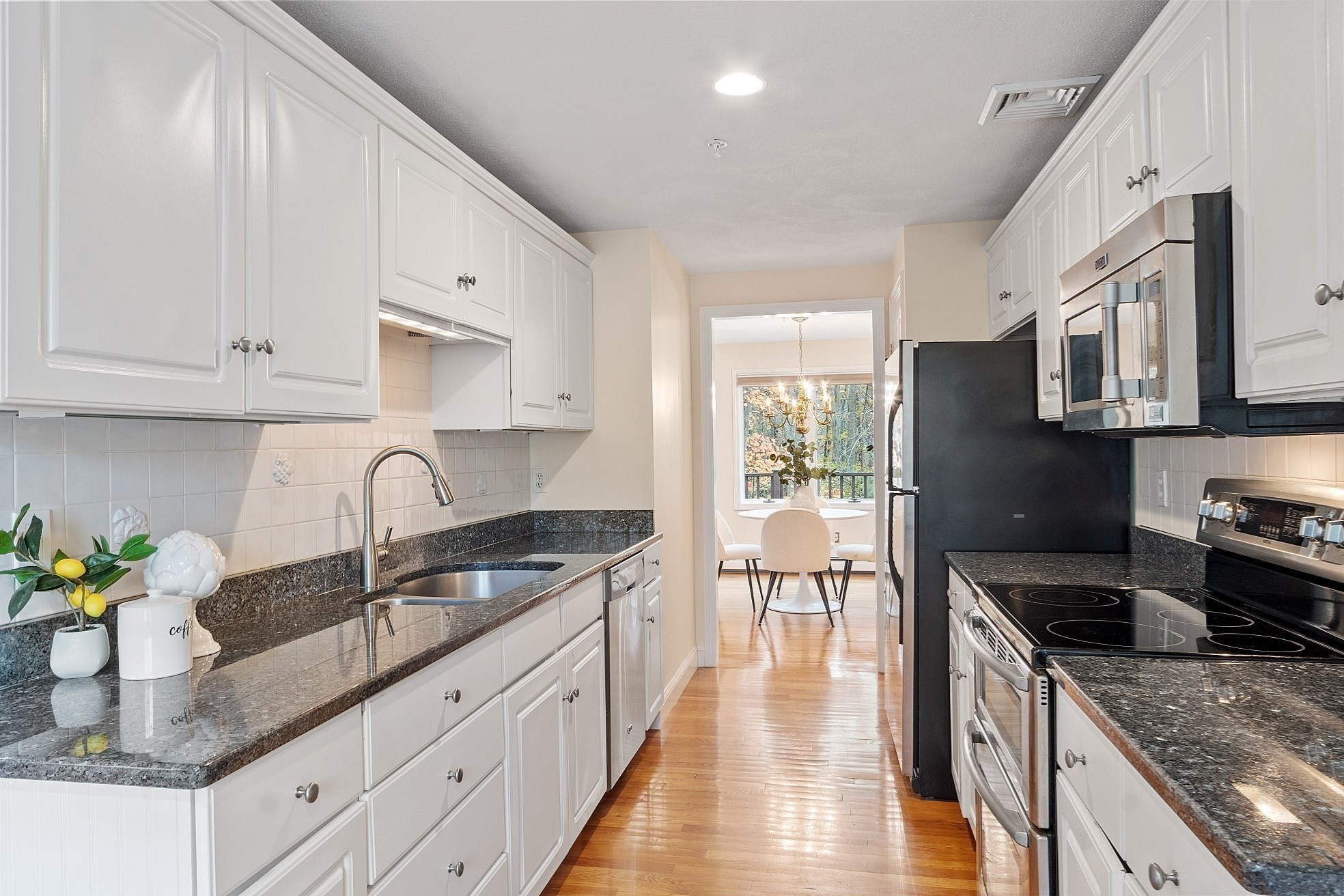 28 Partridge Lane Unit 28, Lynnfield, MA 01940 - Image 2