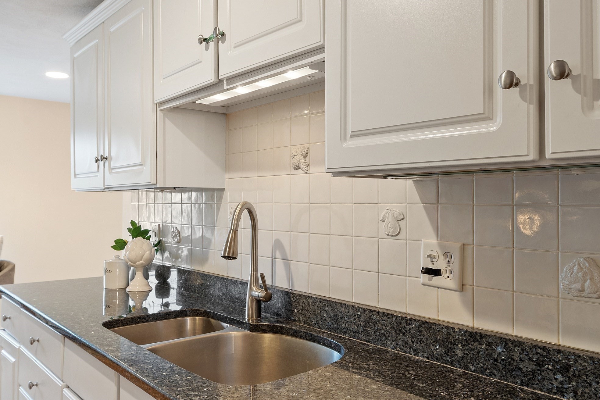 28 Partridge Lane Unit 28, Lynnfield, MA 01940 - Image 12