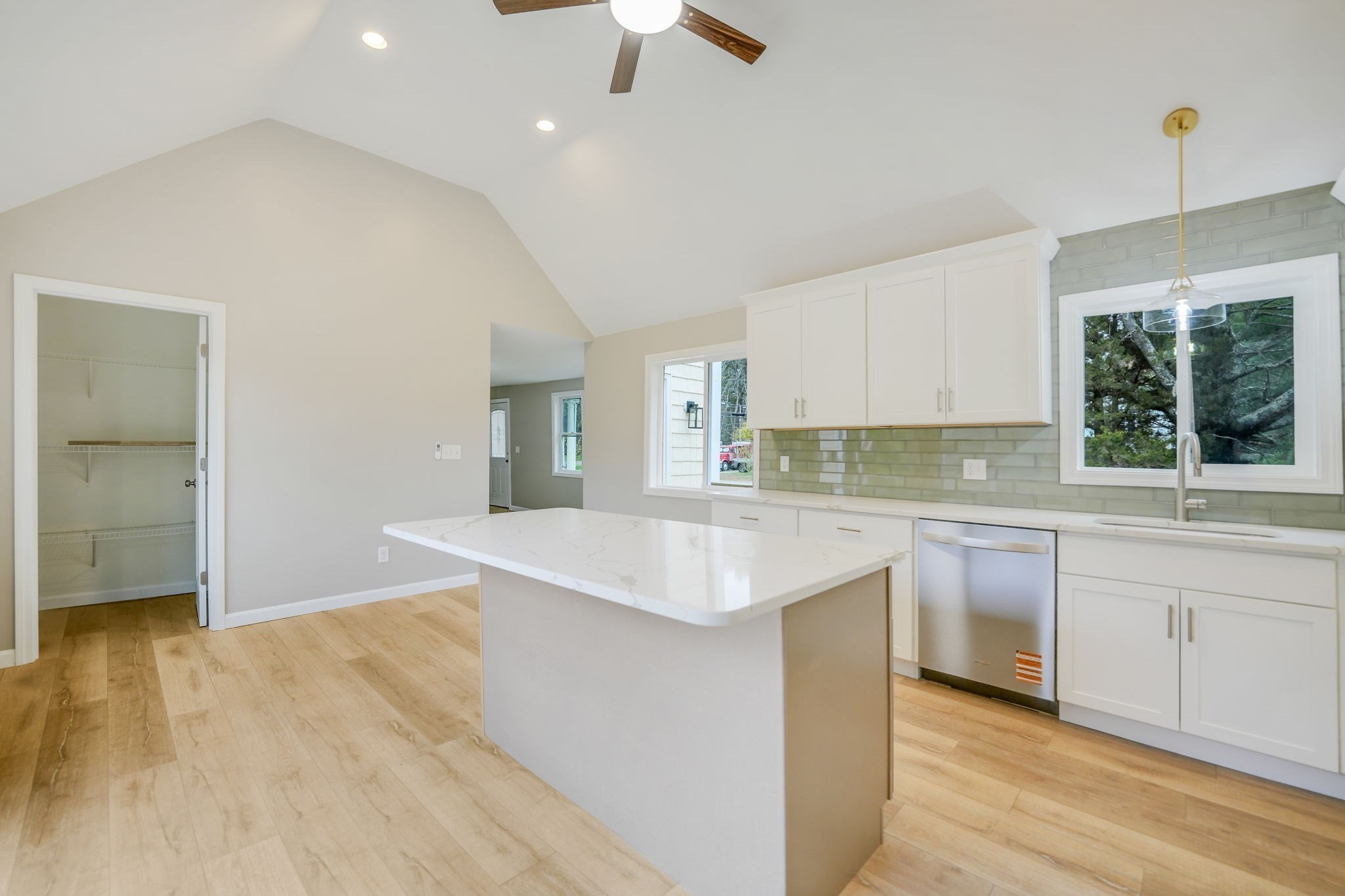 599 Quanapoag Rd, Dartmouth, MA 02747 - Image 12