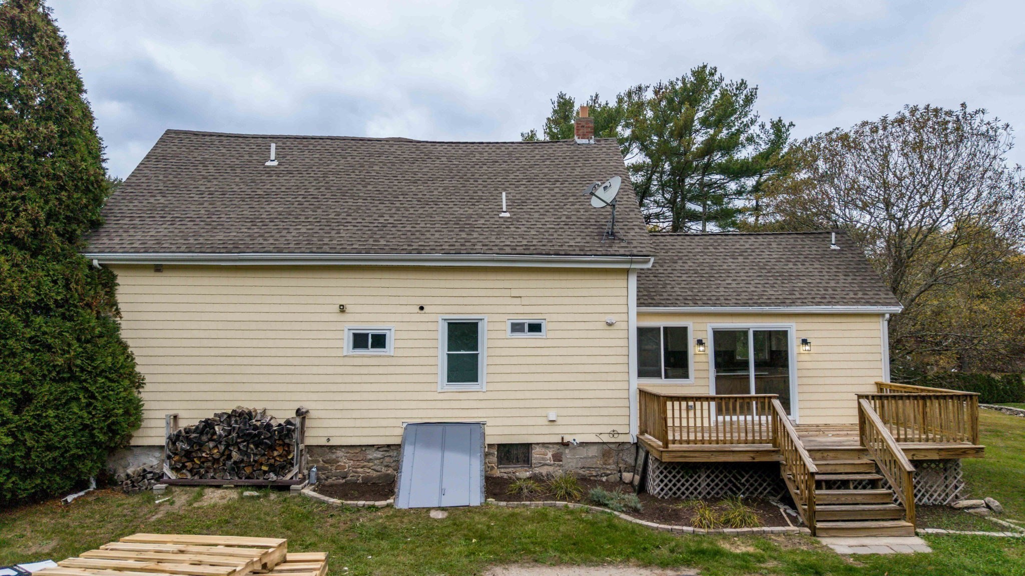 599 Quanapoag Rd, Dartmouth, MA 02747 - Image 4