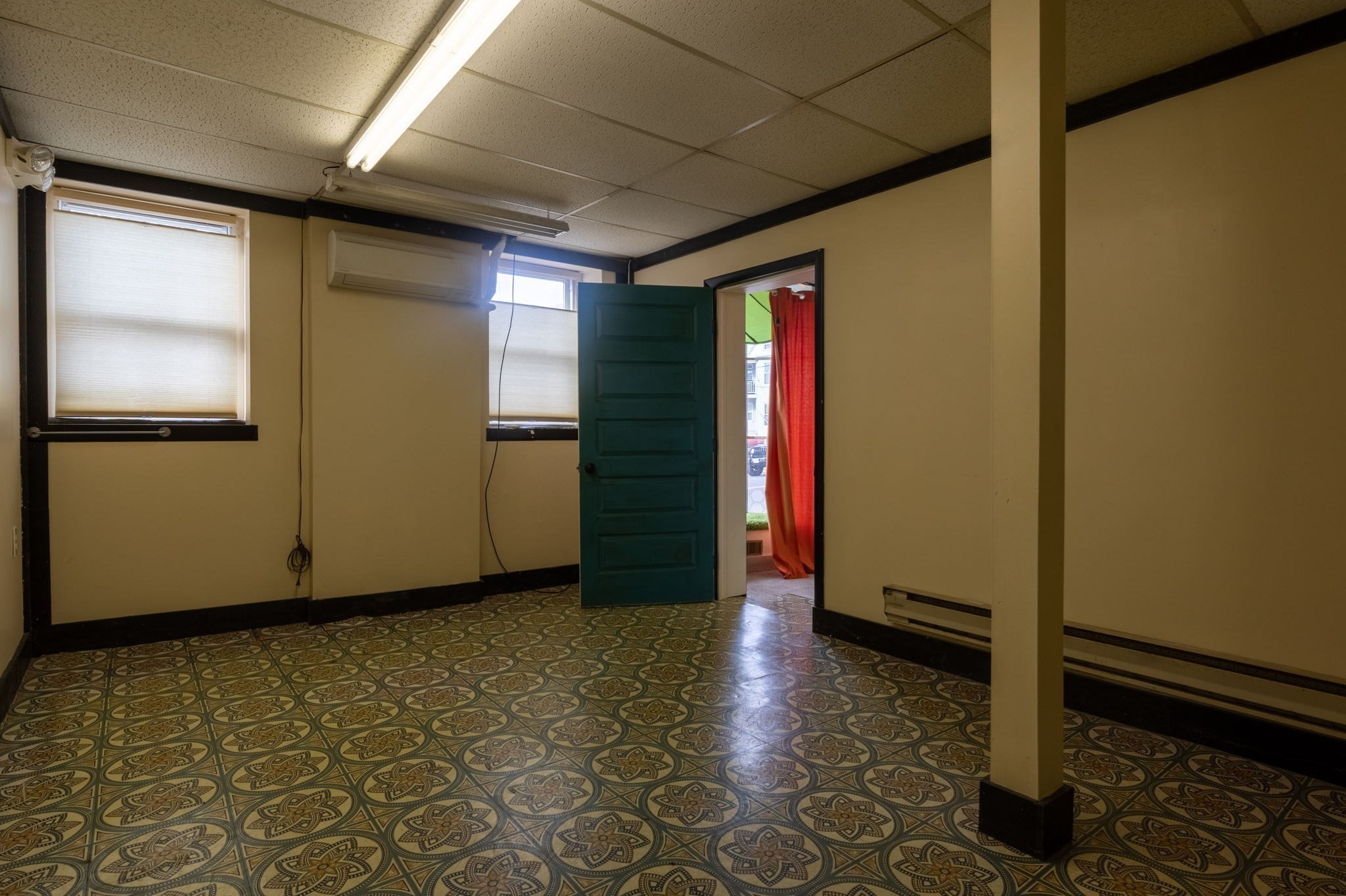 301 Linden St, Holyoke, MA 01040 - Image 19