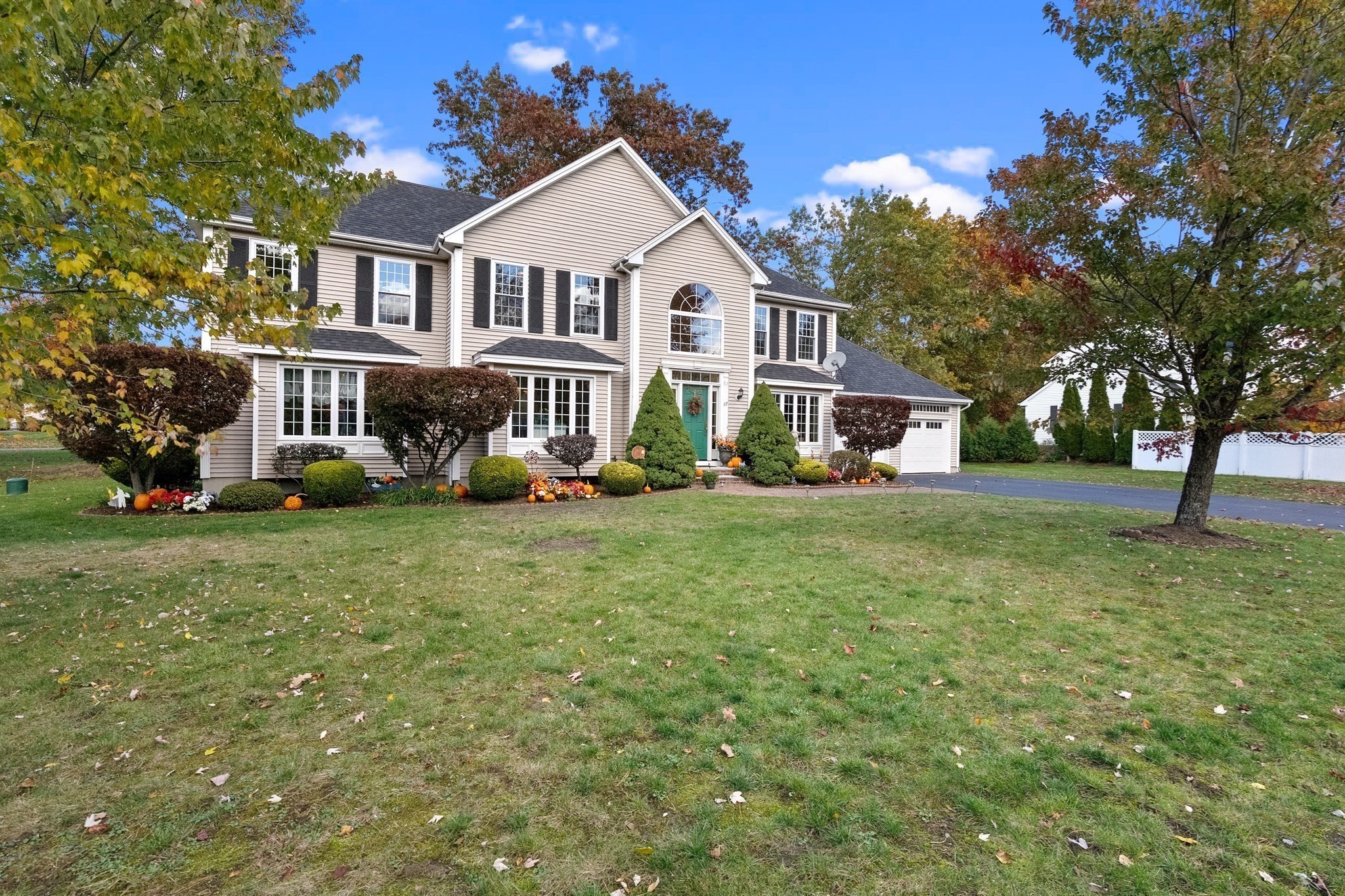 17 Meredith Rd, Salem, NH 03079 - Image 2