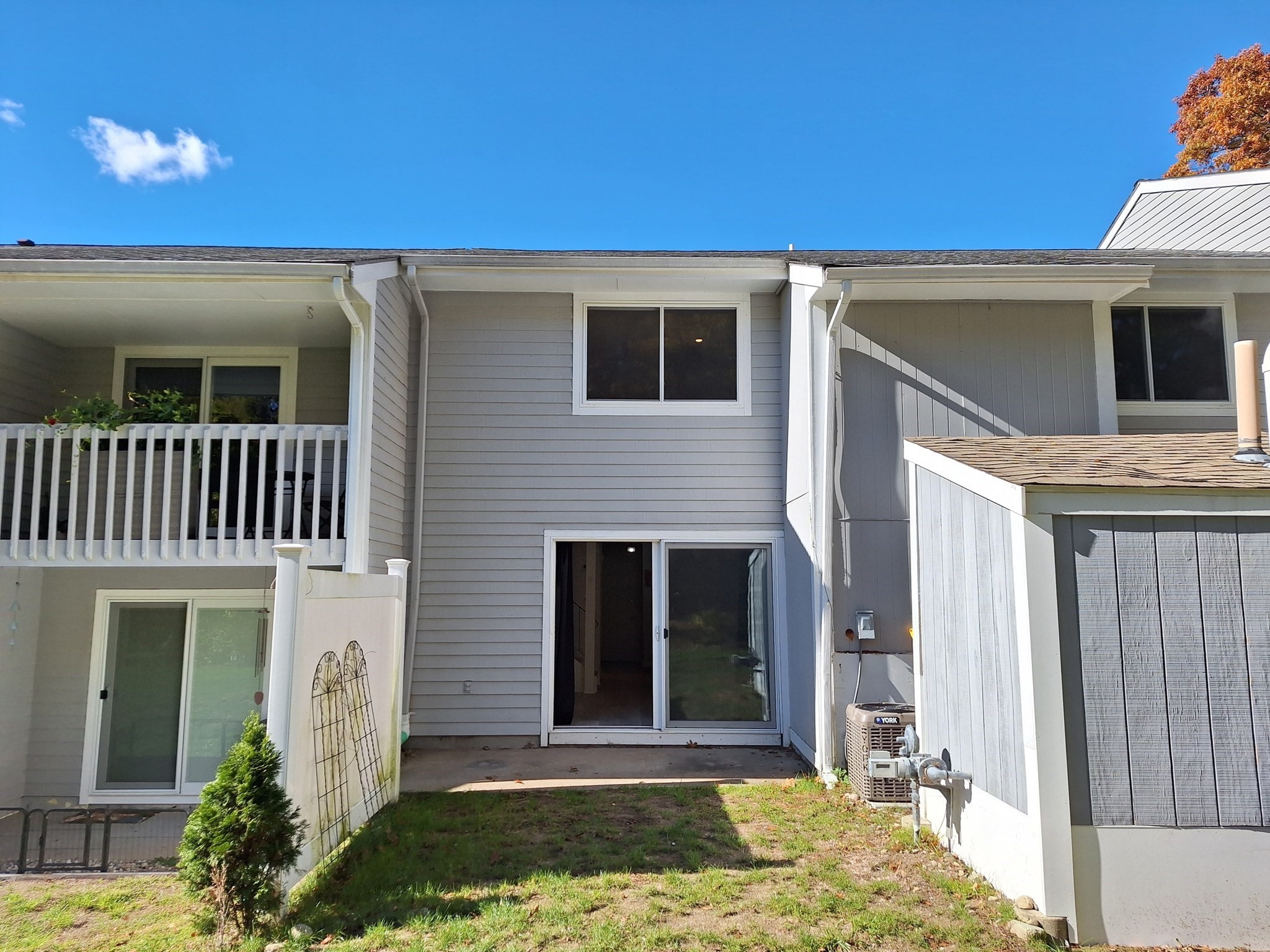 4 Beals Cove Rd Unit F, Hingham, MA 02043