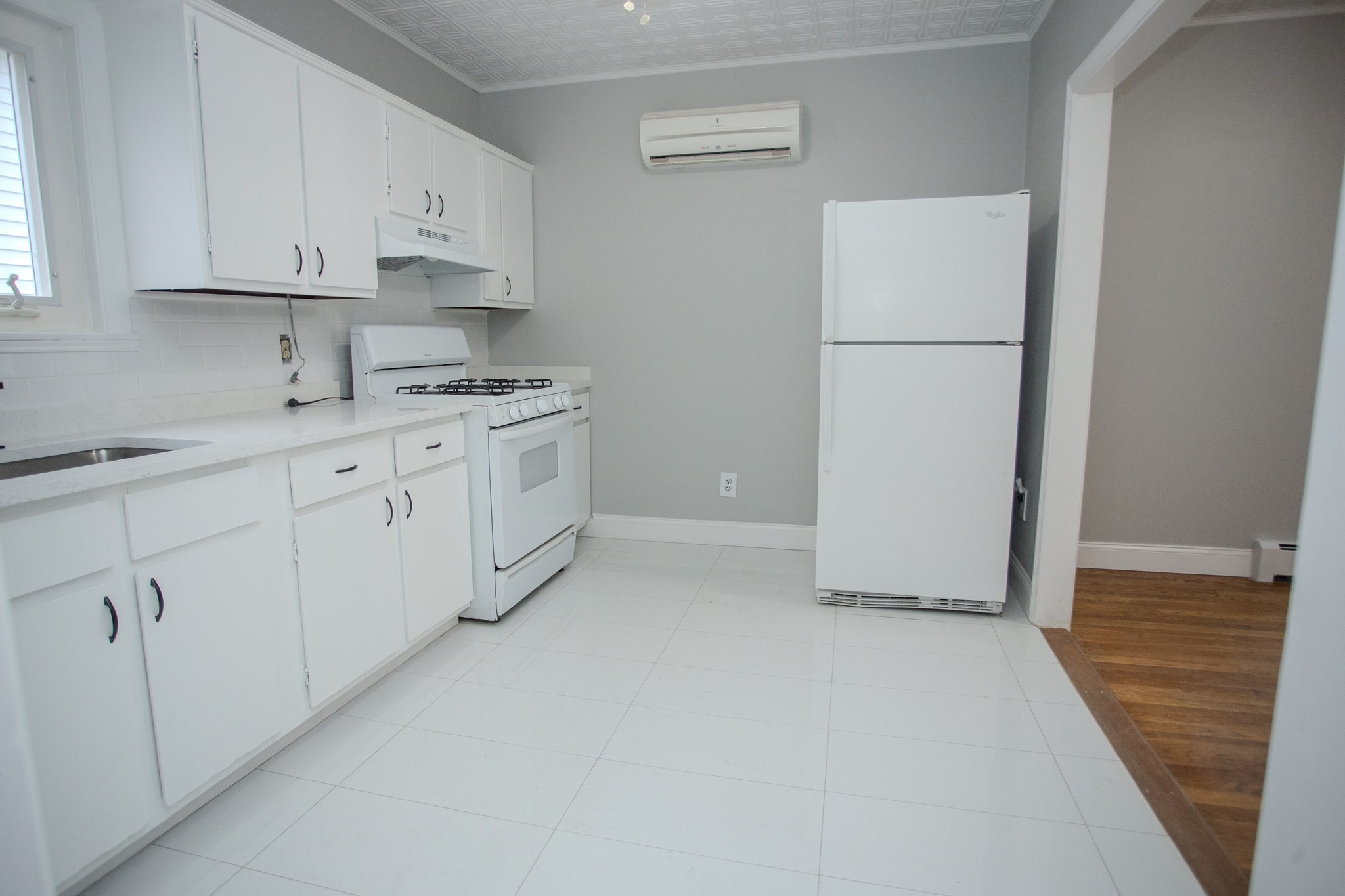 616 Woodman St, Fall River, MA 02724 - Image 4