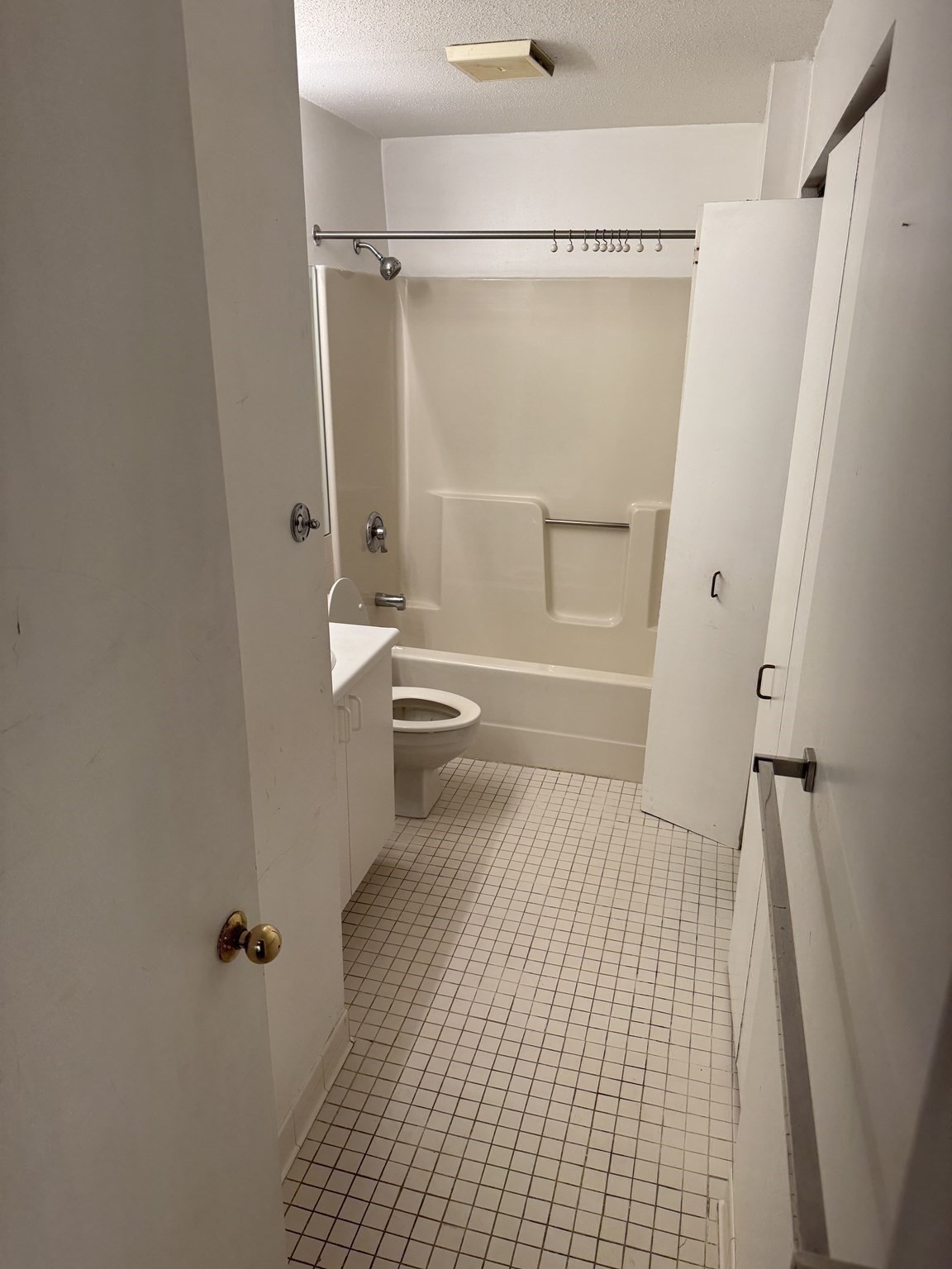 273 Cambridge Rd Unit 202, Woburn, MA 01801 - Image 31